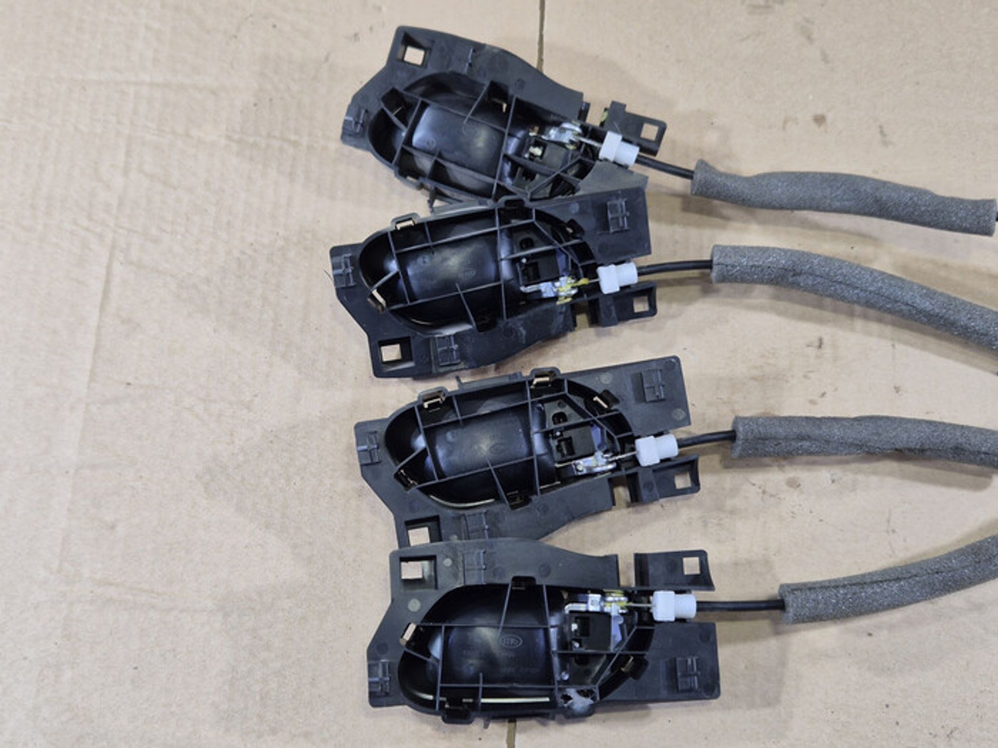 https://ycs.partsauto.market/partsauto-images/thmbs/78ee0fb3787e2dce013ed29fc8a1120c/d9b57f057622fdc4ab04339bc47168bf/40ca908344bb2737531ca0e20f763f75.jpg