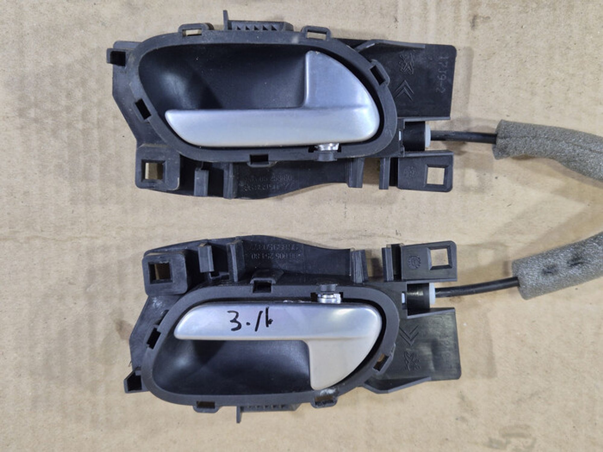 https://ycs.partsauto.market/partsauto-images/thmbs/78ee0fb3787e2dce013ed29fc8a1120c/d9b57f057622fdc4ab04339bc47168bf/9e1baca54de5ea5707612427eb17b4ed.jpg