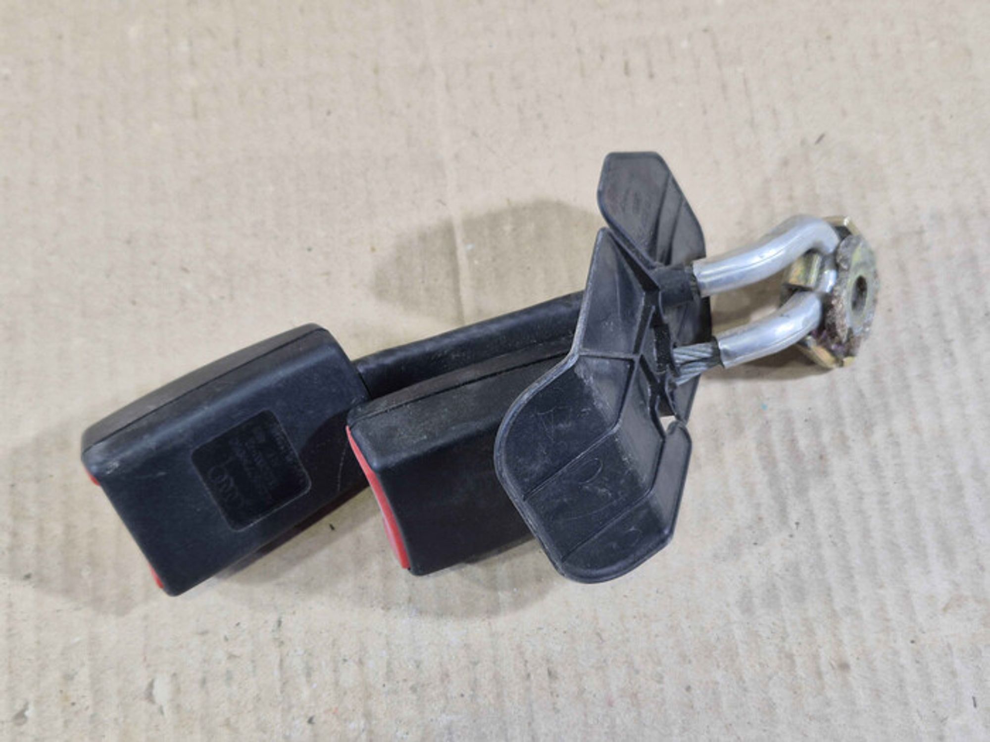 https://ycs.partsauto.market/partsauto-images/thmbs/78ee0fb3787e2dce013ed29fc8a1120c/d9dfe7948acb473bd3fdce5417e5d527/ea8419f0e94e20a456340201abf1f742.jpg