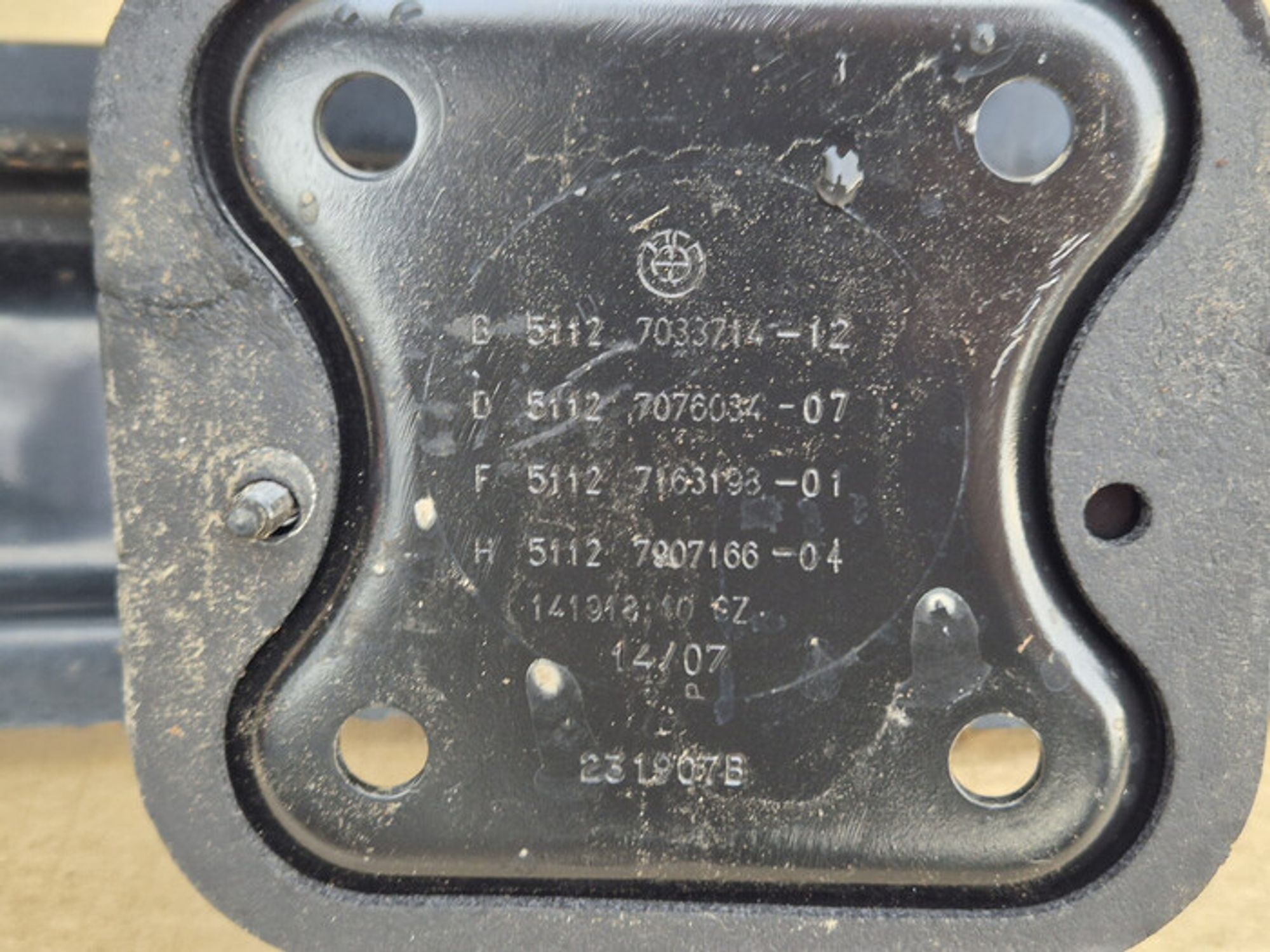 https://ycs.partsauto.market/partsauto-images/thmbs/78ee0fb3787e2dce013ed29fc8a1120c/db25b3b7551b954ee7d966f08d503f4c/14e222a95b387d0f0fb341fcacba8cd4.jpg