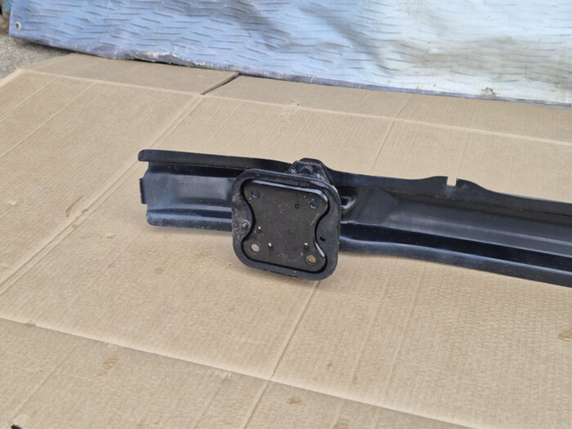 https://ycs.partsauto.market/partsauto-images/thmbs/78ee0fb3787e2dce013ed29fc8a1120c/db25b3b7551b954ee7d966f08d503f4c/2209971454a95c31a0f8221c4eac7fe3.jpg