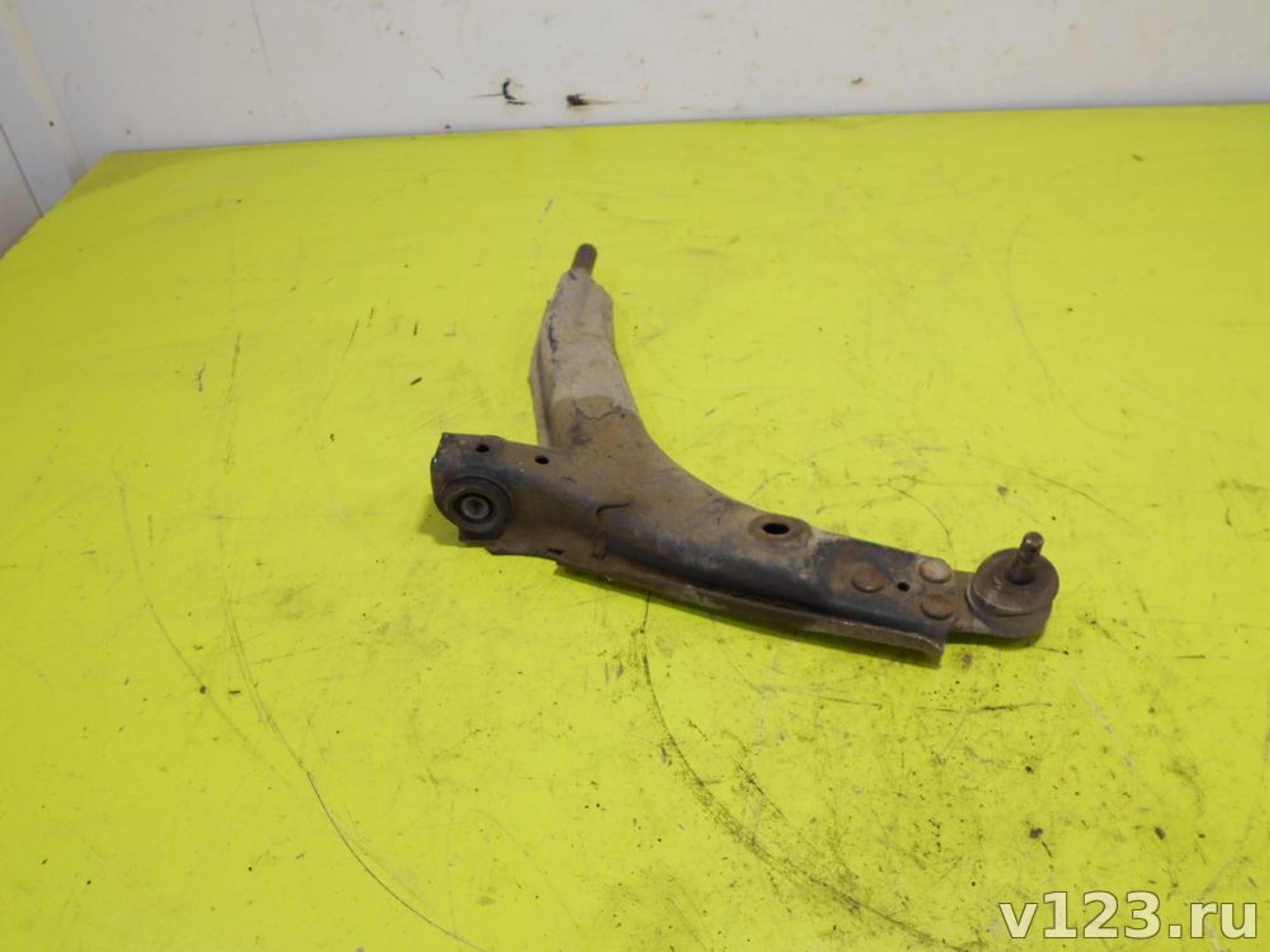 https://ycs.partsauto.market/partsauto-images/thmbs/78ee0fb3787e2dce013ed29fc8a1120c/dc4983ff1294d937ca7a398b41813efb/61e5937a7579c82350ffa1a58e7ca71a.jpg