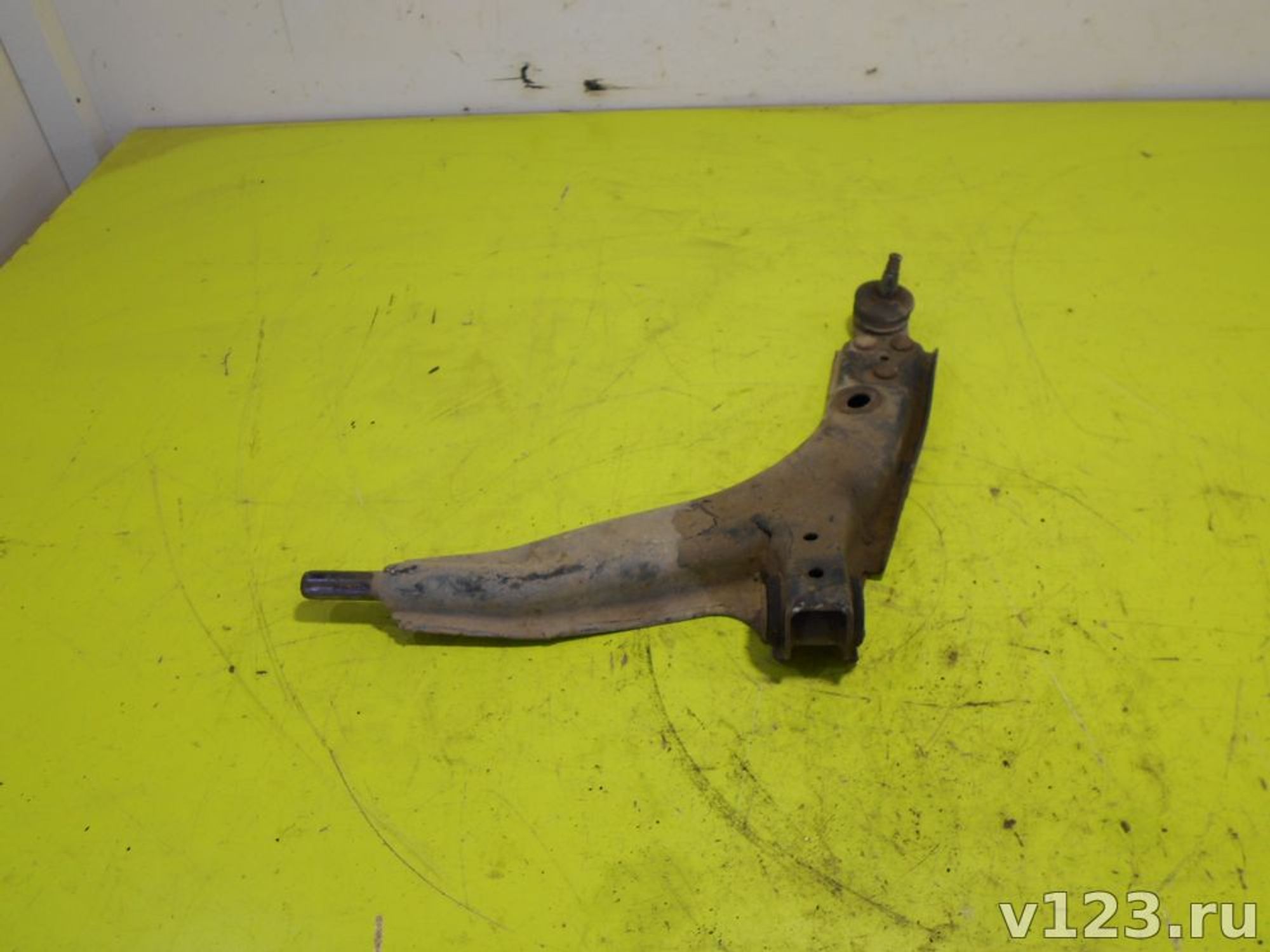 https://ycs.partsauto.market/partsauto-images/thmbs/78ee0fb3787e2dce013ed29fc8a1120c/dc4983ff1294d937ca7a398b41813efb/9be7e1a70c024152afdbbceb09ae48da.jpg