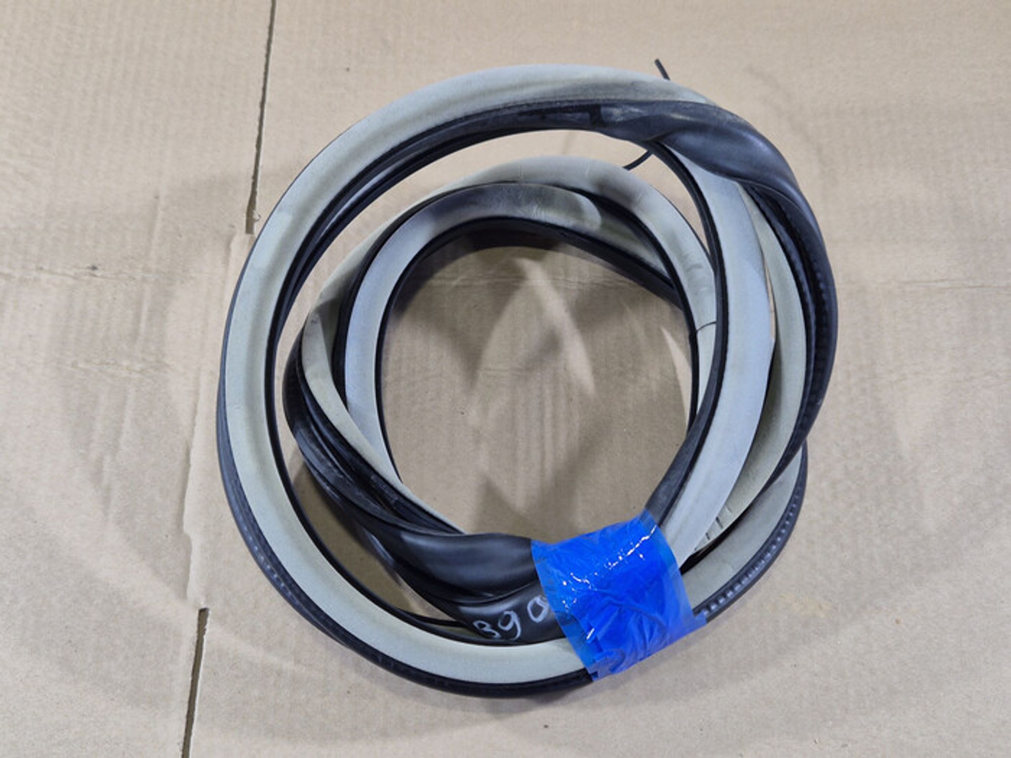 https://ycs.partsauto.market/partsauto-images/thmbs/78ee0fb3787e2dce013ed29fc8a1120c/dc640b97196b11767b1f6eec50ce5f50/52a6cc94772b22fd3370ecbef4fe2f95.jpg