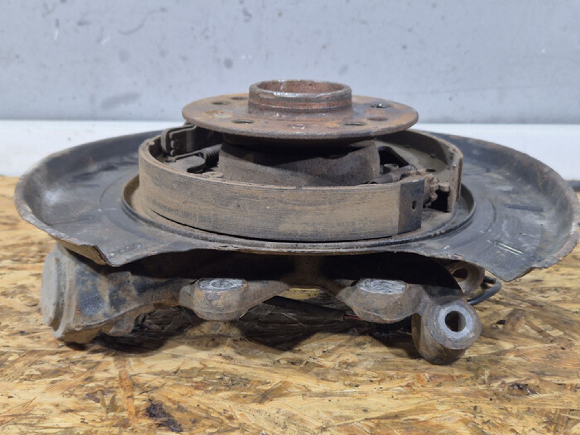 https://ycs.partsauto.market/partsauto-images/thmbs/78ee0fb3787e2dce013ed29fc8a1120c/df2ec284c023d0297b89887b69241341/610f7eb9af5febe6a2ccf767e0f40ac2.jpg