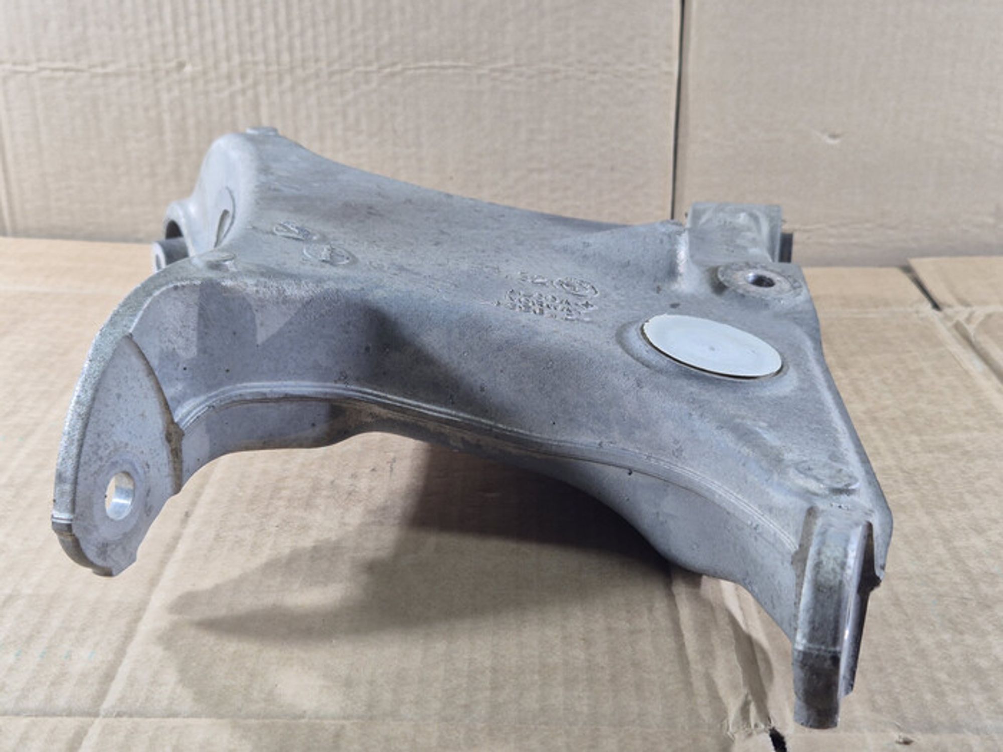 https://ycs.partsauto.market/partsauto-images/thmbs/78ee0fb3787e2dce013ed29fc8a1120c/dfb9da0263f58d927212fbd8463e4e9b/2aadeee6bf2f973458beb529c77441c8.jpg