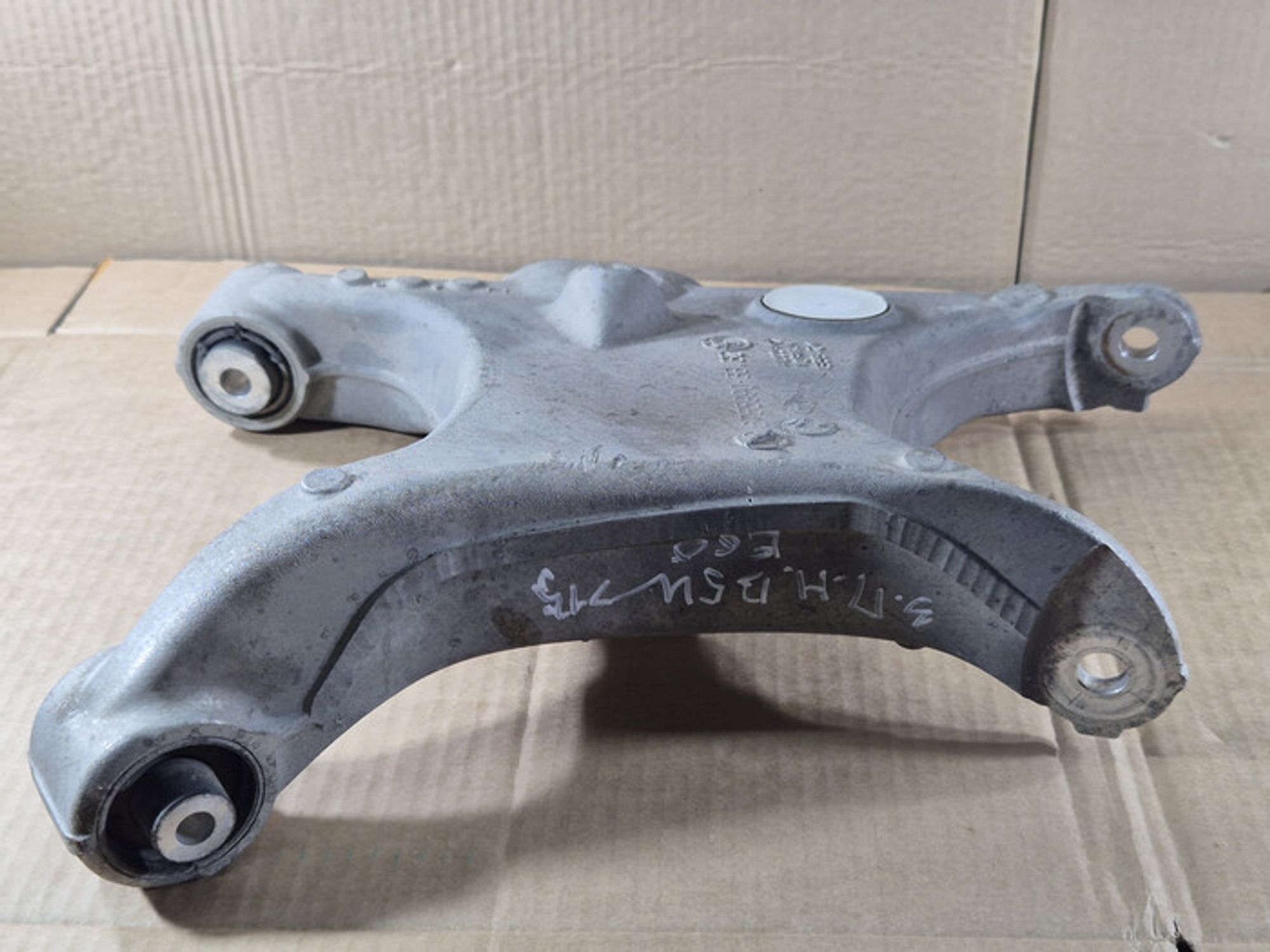 https://ycs.partsauto.market/partsauto-images/thmbs/78ee0fb3787e2dce013ed29fc8a1120c/dfb9da0263f58d927212fbd8463e4e9b/37a633a08e9a542ad8ff1e5a393a625c.jpg