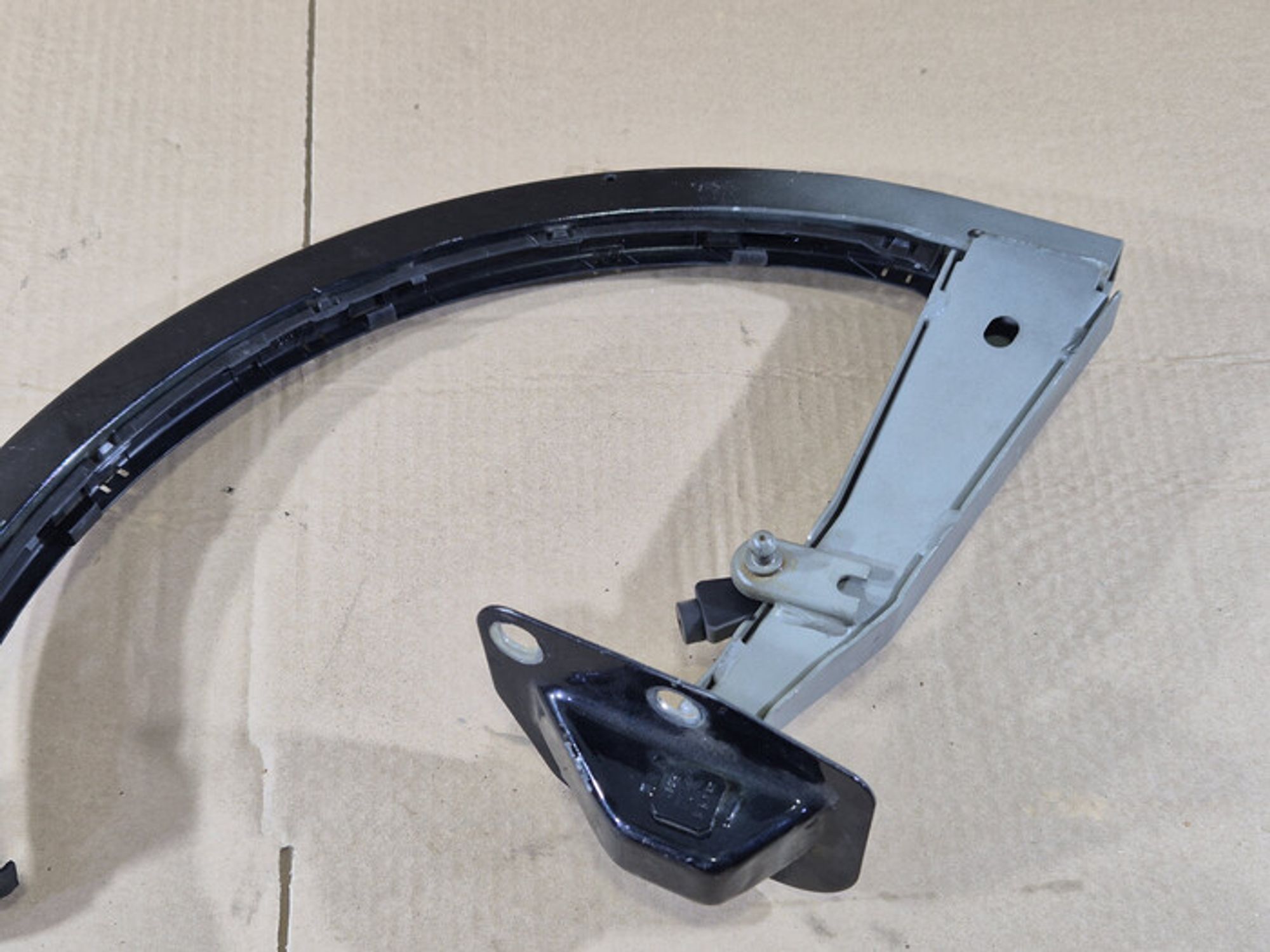 https://ycs.partsauto.market/partsauto-images/thmbs/78ee0fb3787e2dce013ed29fc8a1120c/e05cba3c5610c2c5651583e33b7b40fd/9b31cea4694689bd003f0658743e0220.jpg
