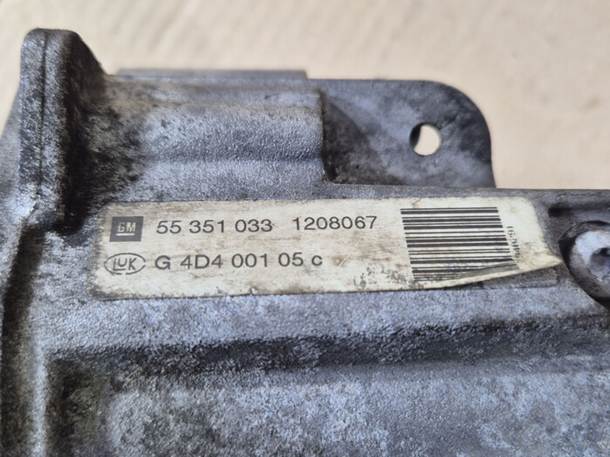 https://ycs.partsauto.market/partsauto-images/thmbs/78ee0fb3787e2dce013ed29fc8a1120c/e0b12b3a95d13c30ade82e9014fad932/324123553d0b20fe40590c821177cd6a.jpg