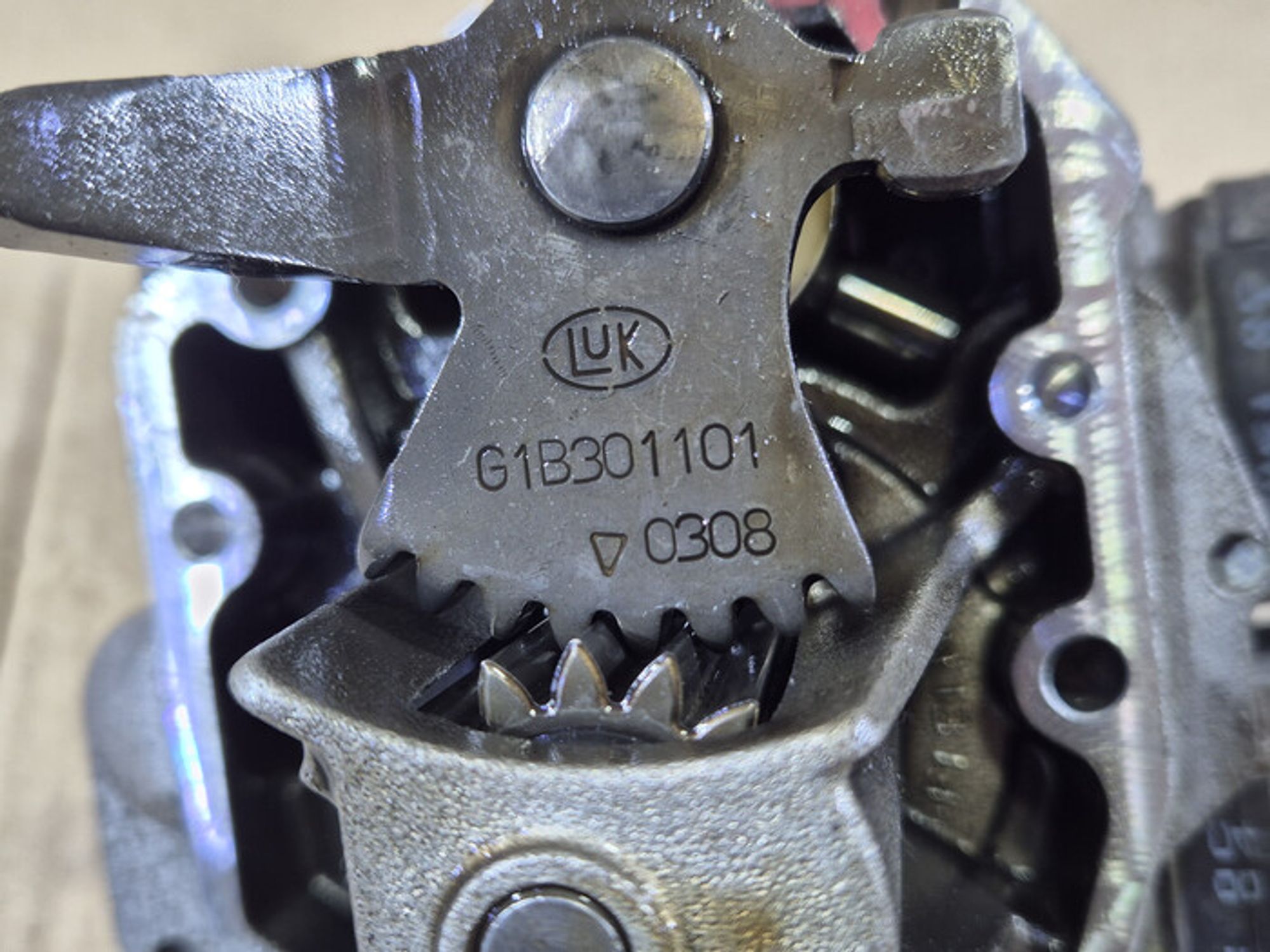 https://ycs.partsauto.market/partsauto-images/thmbs/78ee0fb3787e2dce013ed29fc8a1120c/e0b12b3a95d13c30ade82e9014fad932/5ac6758b7323b6e36f73eaa011d3fefa.jpg