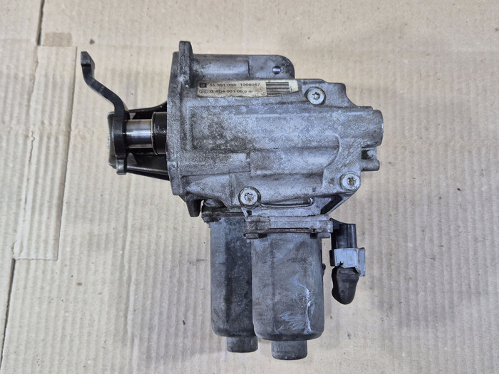 https://ycs.partsauto.market/partsauto-images/thmbs/78ee0fb3787e2dce013ed29fc8a1120c/e0b12b3a95d13c30ade82e9014fad932/a0847743b24547db12f925cad2ea2db0.jpg