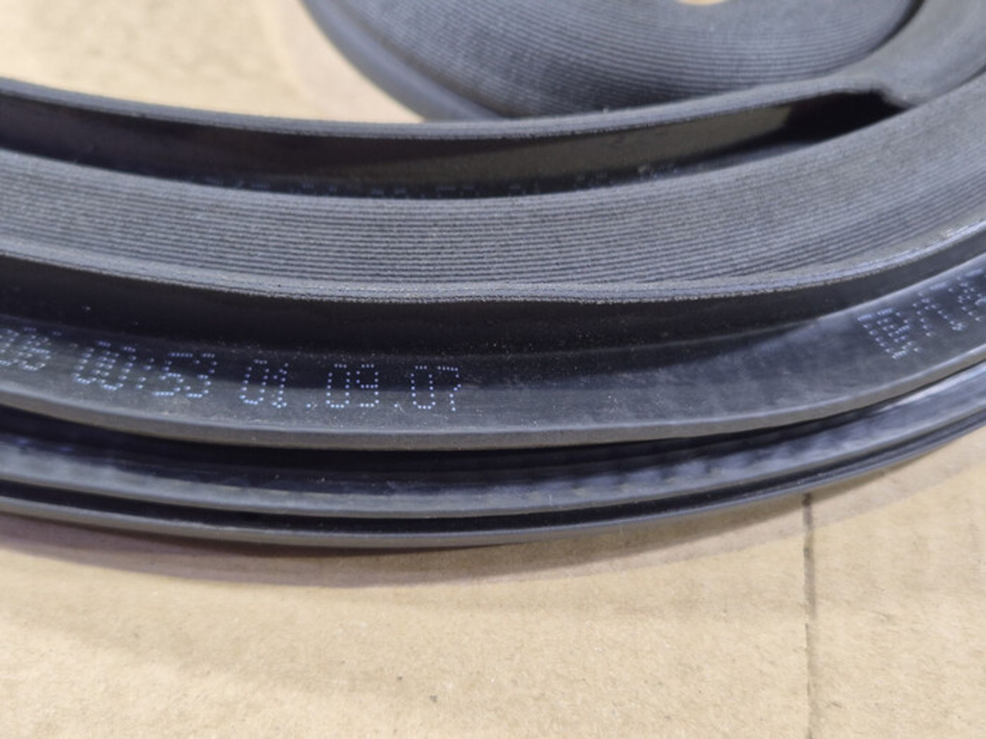 https://ycs.partsauto.market/partsauto-images/thmbs/78ee0fb3787e2dce013ed29fc8a1120c/e0ca79ee7416ea6c6af4fdfa9f05b48a/0b51b9449194acf608113a17e38a08f9.jpg