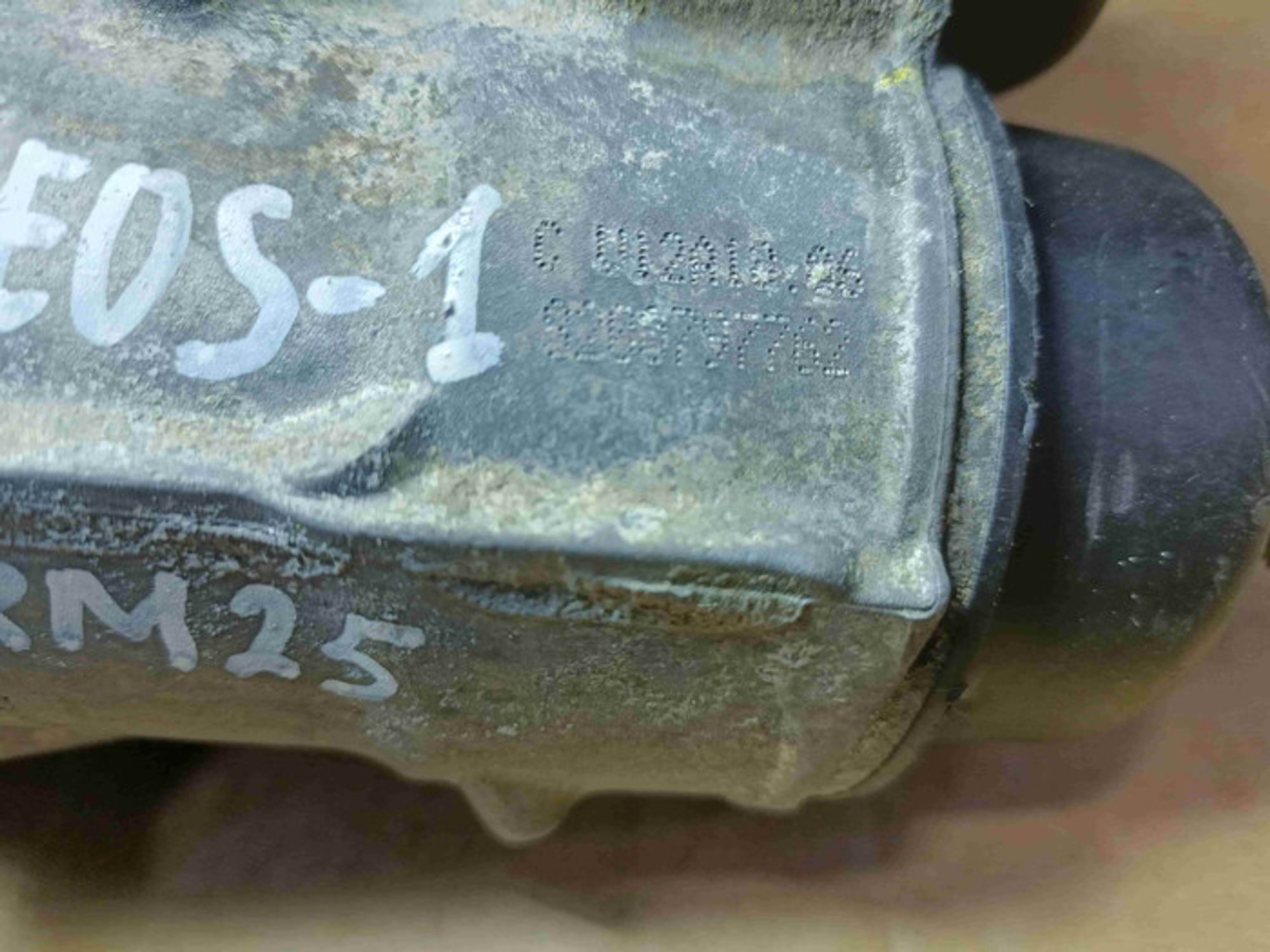 https://ycs.partsauto.market/partsauto-images/thmbs/78ee0fb3787e2dce013ed29fc8a1120c/e18016293399069e3037ecaf2a58c5df/12c52850adc97e91e9e65a0a769b02f3.jpg