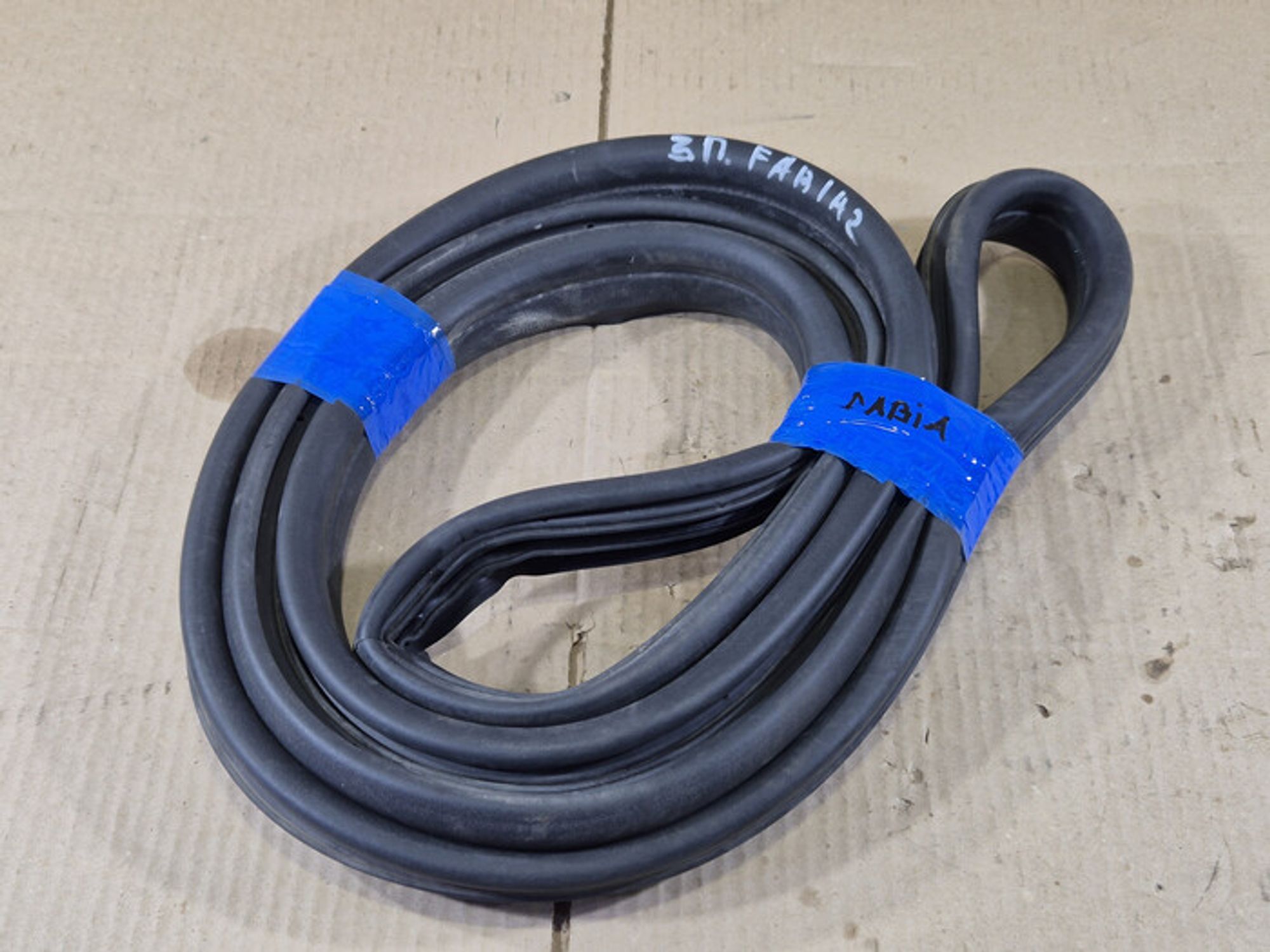 https://ycs.partsauto.market/partsauto-images/thmbs/78ee0fb3787e2dce013ed29fc8a1120c/e18dc279f2fd84b9c835244972e3fe6f/e115bdd0f41cf16755e69616f43c710c.jpg