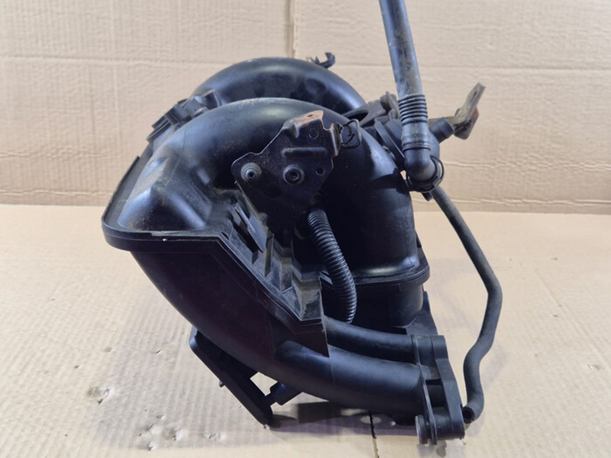 https://ycs.partsauto.market/partsauto-images/thmbs/78ee0fb3787e2dce013ed29fc8a1120c/ea6adf8a4fe374259792712f09b6570e/daacf1819a204f095cada47cb990237a.jpg