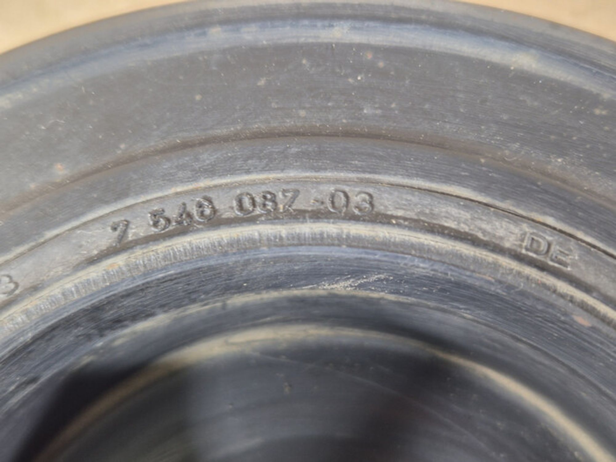 https://ycs.partsauto.market/partsauto-images/thmbs/78ee0fb3787e2dce013ed29fc8a1120c/eaf58568270fdd06fd52675e236c34fd/afca522e9905a0c8337f8638fba1f8c9.jpg