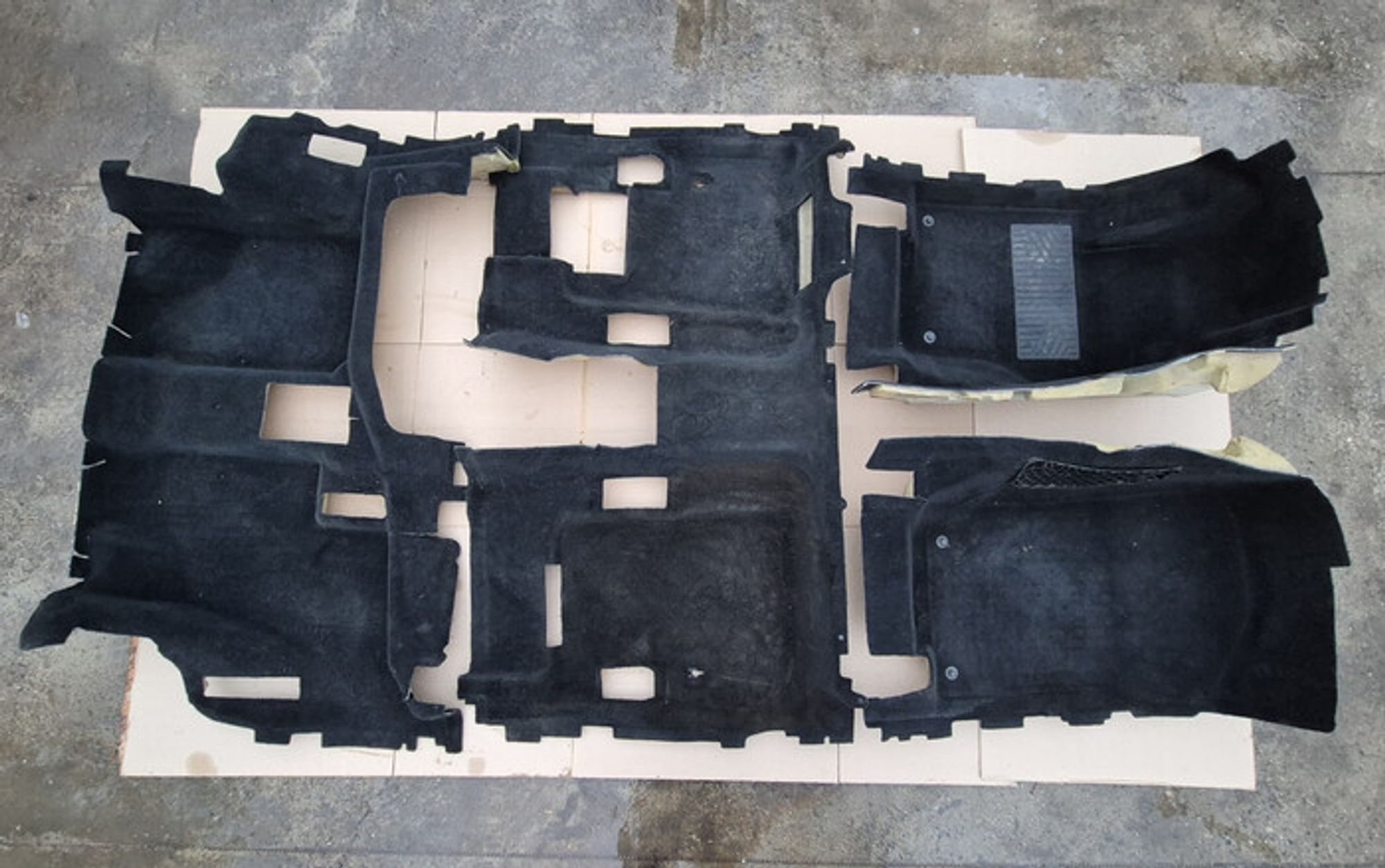 https://ycs.partsauto.market/partsauto-images/thmbs/78ee0fb3787e2dce013ed29fc8a1120c/ef2fbde333ec69c348145546493baeb4/0d00b6025e9a7fbca65439ed586e74f1.jpg