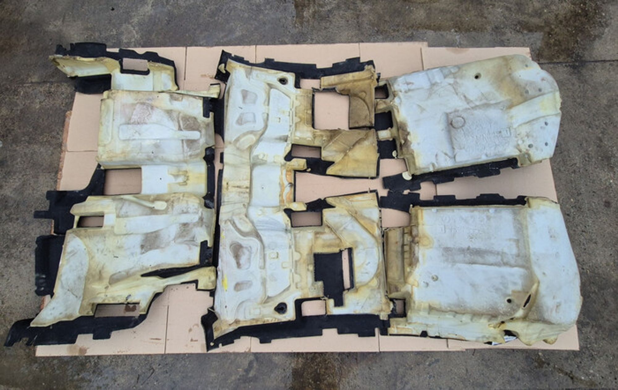 https://ycs.partsauto.market/partsauto-images/thmbs/78ee0fb3787e2dce013ed29fc8a1120c/ef2fbde333ec69c348145546493baeb4/904876e4535603b506031a1a144ada81.jpg