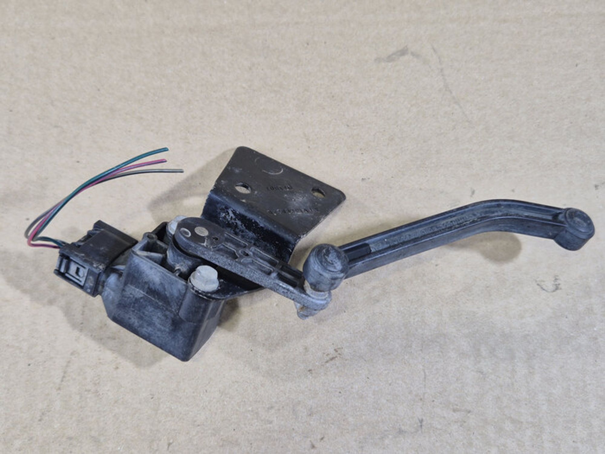 https://ycs.partsauto.market/partsauto-images/thmbs/78ee0fb3787e2dce013ed29fc8a1120c/f09c1d7c7f0317298d7dcf0ef7dd867e/bffa717ba3296f044a58cec71ac7b8b7.jpg