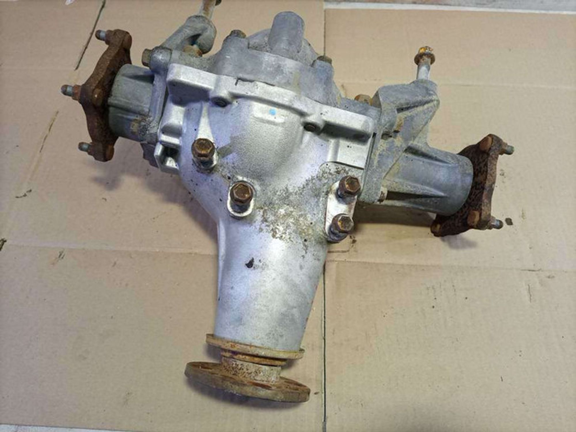 https://ycs.partsauto.market/partsauto-images/thmbs/78ee0fb3787e2dce013ed29fc8a1120c/f09d6370aafa0e2a2fce45f91a2aeb88/b6713dedf6d994e1a167e61a84c140fe.jpg