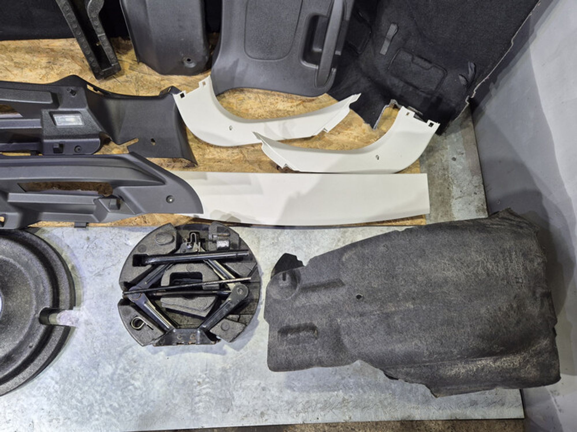 https://ycs.partsauto.market/partsauto-images/thmbs/78ee0fb3787e2dce013ed29fc8a1120c/f0a0ecfd99220ea45d54050077d2fab9/b521ee4f3aa0de1d22be8ed6a4181c1b.jpg