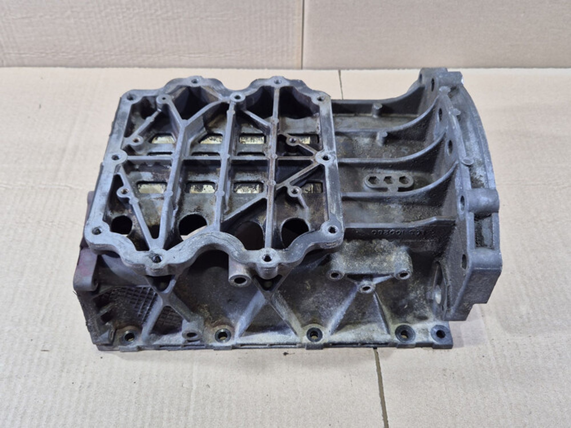https://ycs.partsauto.market/partsauto-images/thmbs/78ee0fb3787e2dce013ed29fc8a1120c/f17aaed903b895d7426e7c6a8e4a75ee/7b2b4dd9750ddc52db84c94d0b453a63.jpg