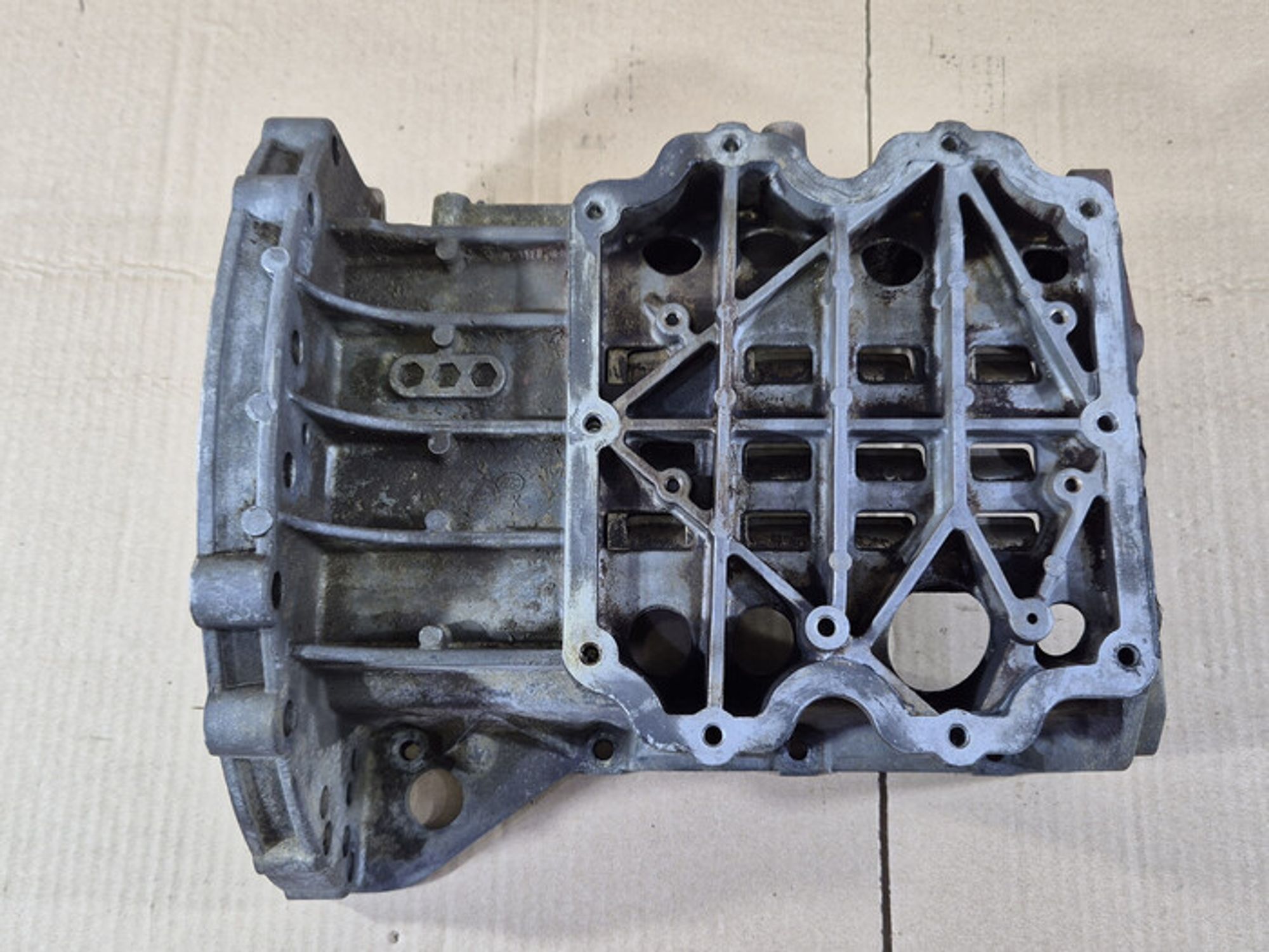 https://ycs.partsauto.market/partsauto-images/thmbs/78ee0fb3787e2dce013ed29fc8a1120c/f17aaed903b895d7426e7c6a8e4a75ee/a2e4d693091c032f658c8a709c44a976.jpg