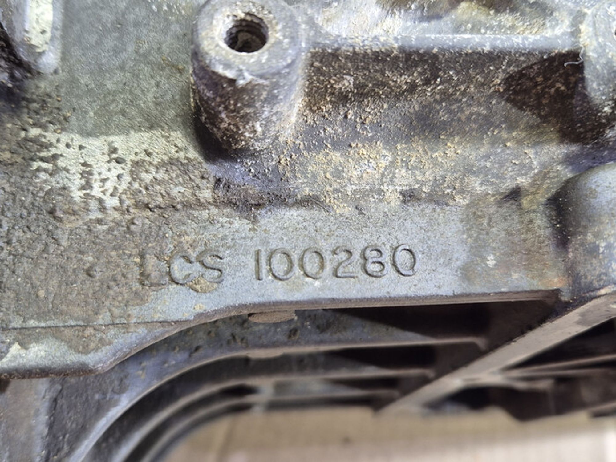 https://ycs.partsauto.market/partsauto-images/thmbs/78ee0fb3787e2dce013ed29fc8a1120c/f17aaed903b895d7426e7c6a8e4a75ee/ab036e5770e4fa469b7faca4bf82e09f.jpg
