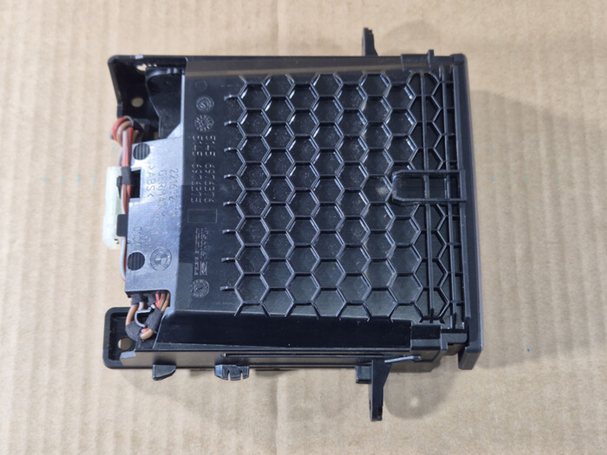 https://ycs.partsauto.market/partsauto-images/thmbs/78ee0fb3787e2dce013ed29fc8a1120c/f2390521742455b580aea44219e486f4/163c3c20a697a96a98cddf36272d647a.jpg