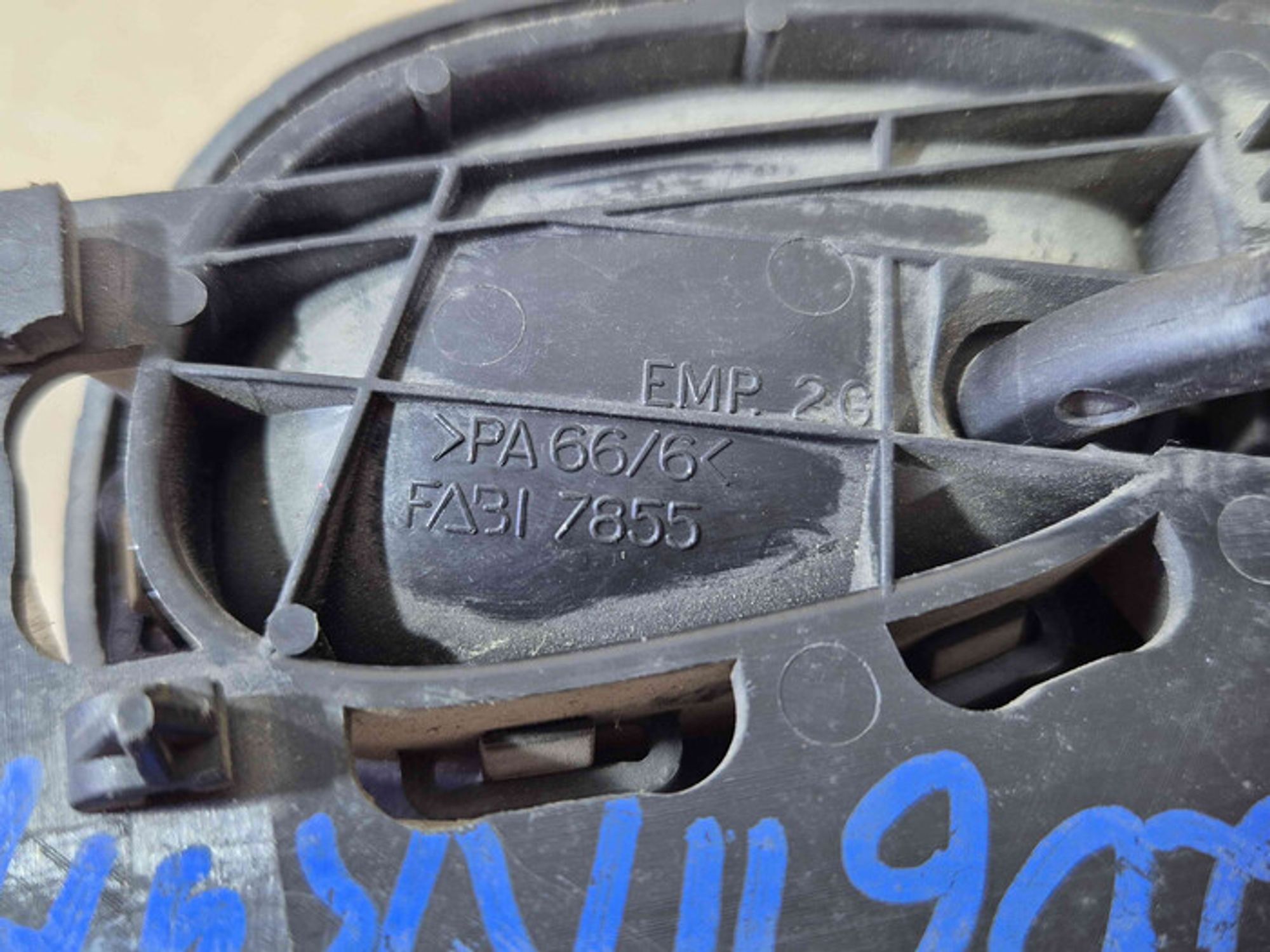 https://ycs.partsauto.market/partsauto-images/thmbs/78ee0fb3787e2dce013ed29fc8a1120c/f320af391f555668e4358bee3e922f42/277df21ae6a59cfb6cb928765d3c3743.jpg