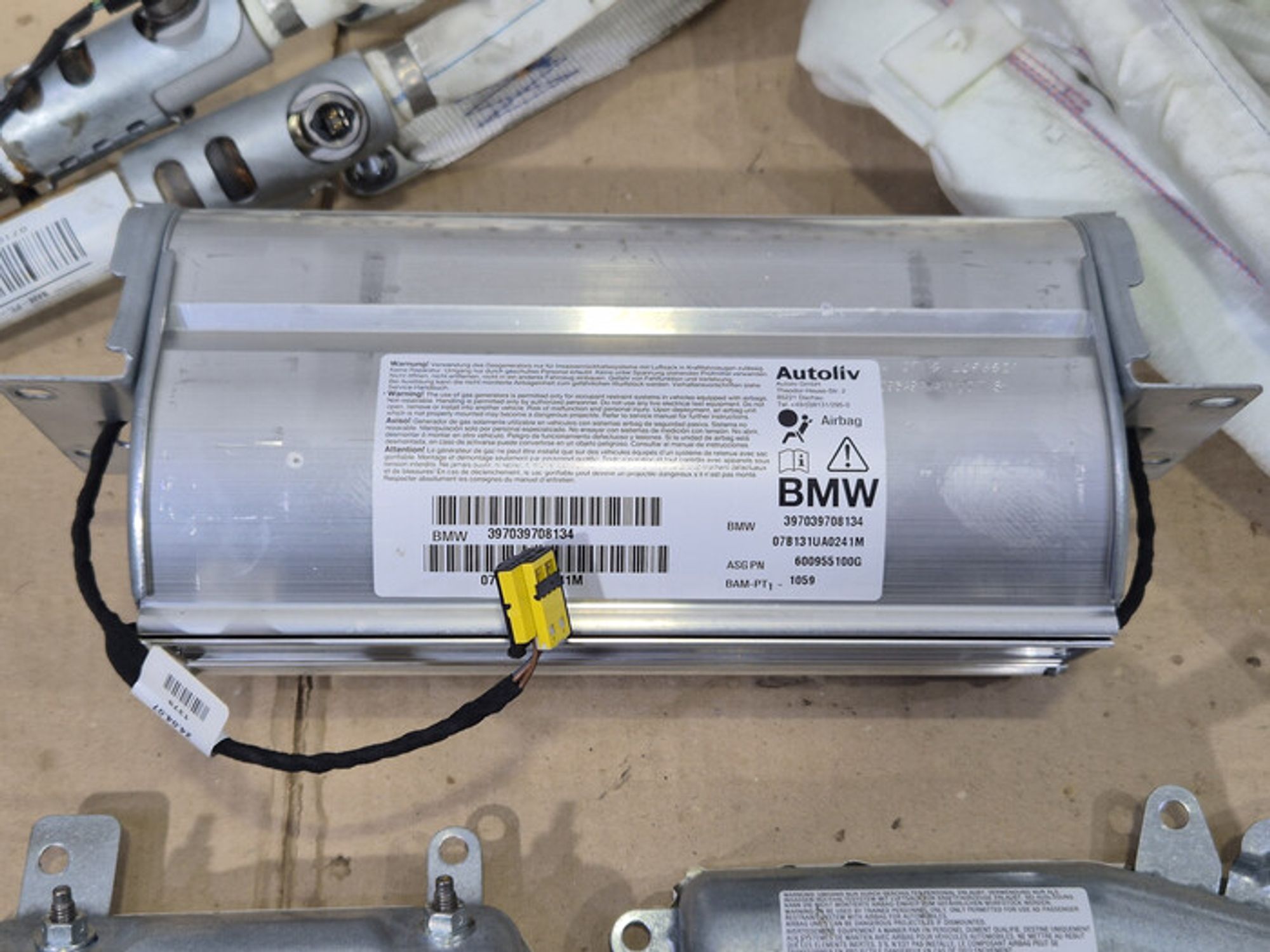 https://ycs.partsauto.market/partsauto-images/thmbs/78ee0fb3787e2dce013ed29fc8a1120c/f34bbcacfd17e6e7a52921808161b69a/022949862c998478eb3a9fe417b4788b.jpg
