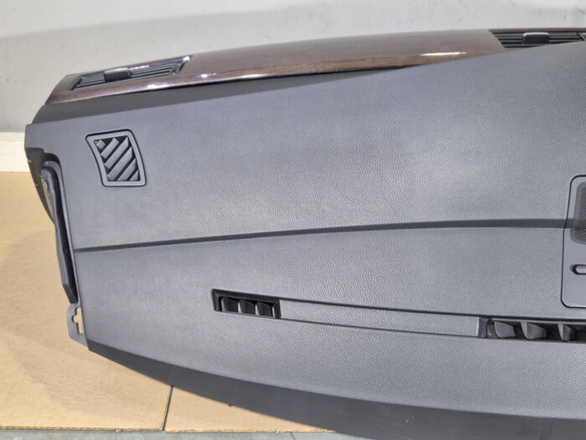 https://ycs.partsauto.market/partsauto-images/thmbs/78ee0fb3787e2dce013ed29fc8a1120c/f34bbcacfd17e6e7a52921808161b69a/7487b01b426dd6a2117974fdd3ccff41.jpg