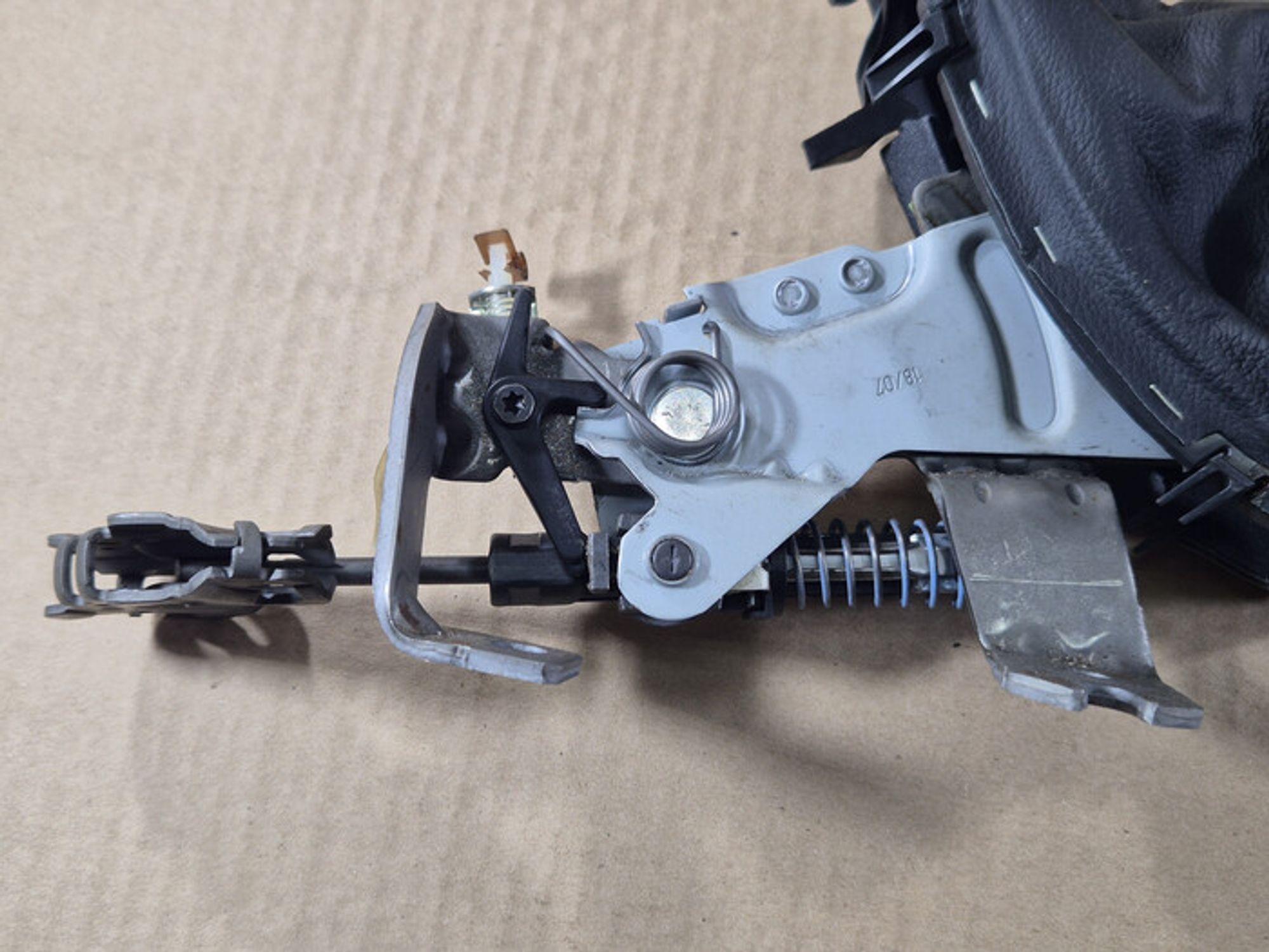 https://ycs.partsauto.market/partsauto-images/thmbs/78ee0fb3787e2dce013ed29fc8a1120c/f468f990435988489b0c4b23bee9808c/07bed9f8e9f22b1348c075615a79944d.jpg