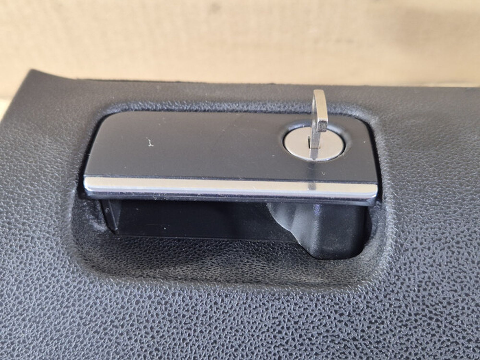 https://ycs.partsauto.market/partsauto-images/thmbs/78ee0fb3787e2dce013ed29fc8a1120c/f51949bc3339b16cabb415336652ad3e/727074f04a7a5f2568bea8e7eace736b.jpg