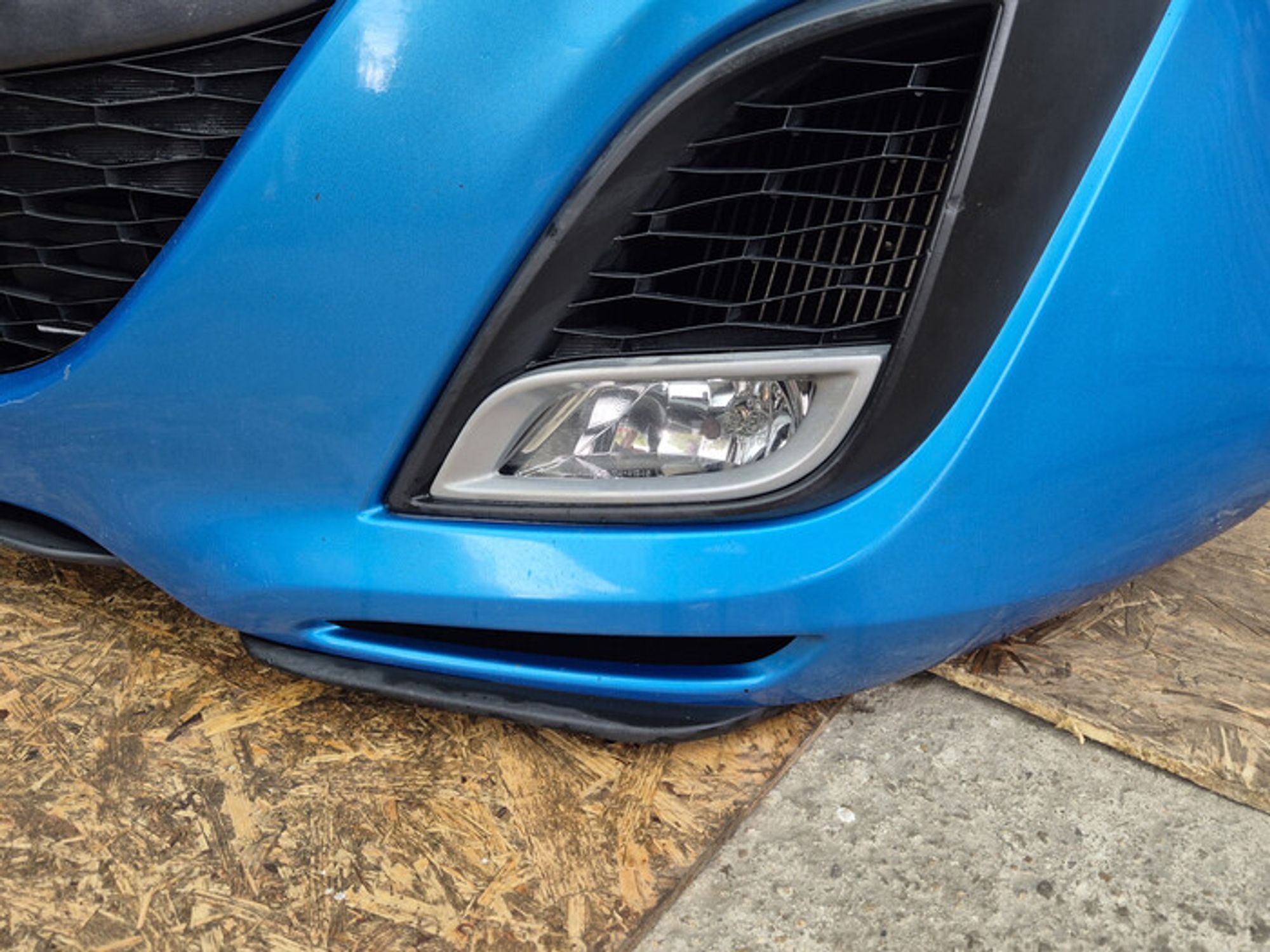 https://ycs.partsauto.market/partsauto-images/thmbs/78ee0fb3787e2dce013ed29fc8a1120c/f6175da717f841e710fefe19a22132de/234faeab6cff0e185adb99850e22f15c.jpg