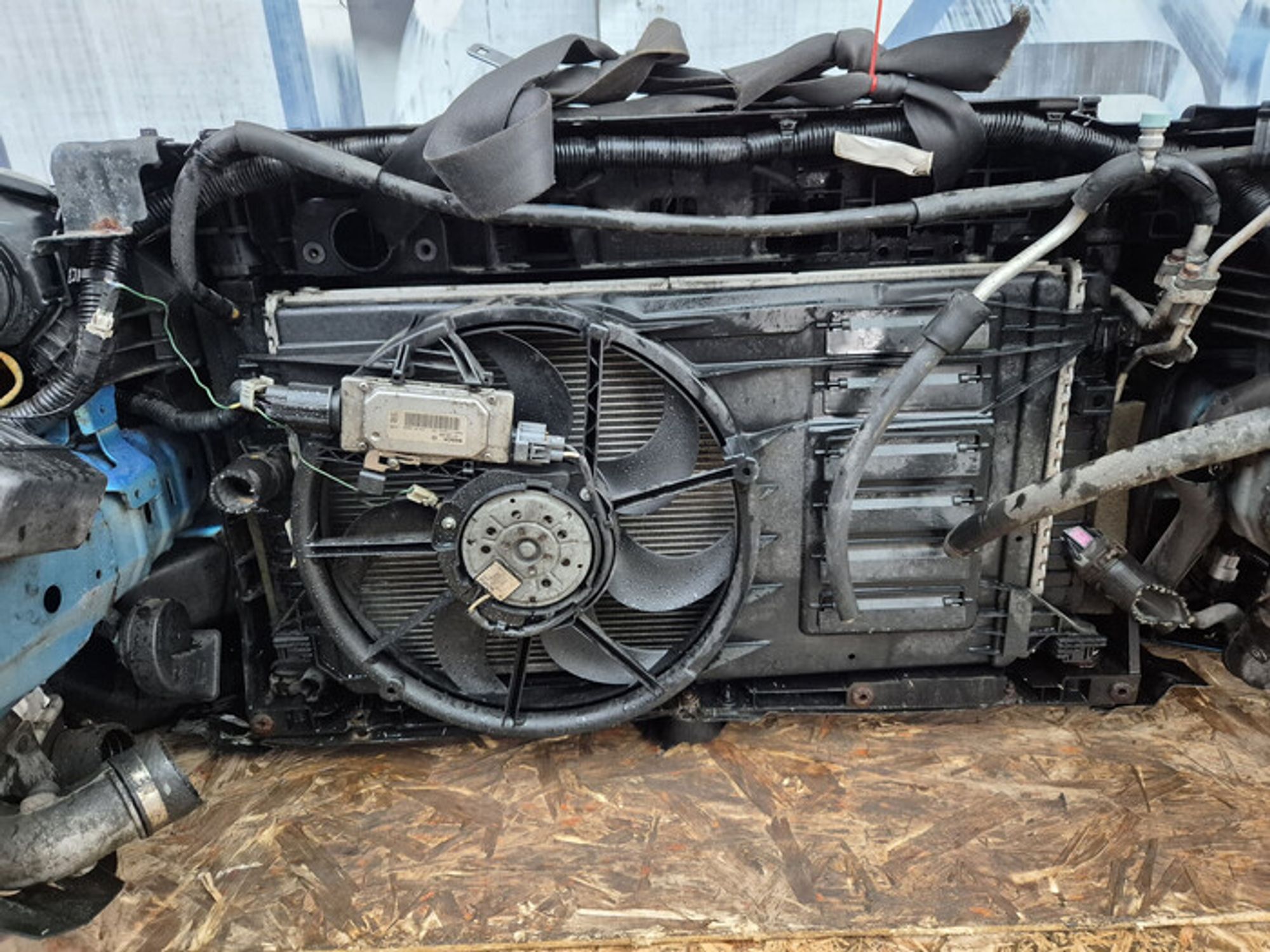 https://ycs.partsauto.market/partsauto-images/thmbs/78ee0fb3787e2dce013ed29fc8a1120c/f6175da717f841e710fefe19a22132de/8bd6dbc66e99ae290b8daa372cb5517b.jpg