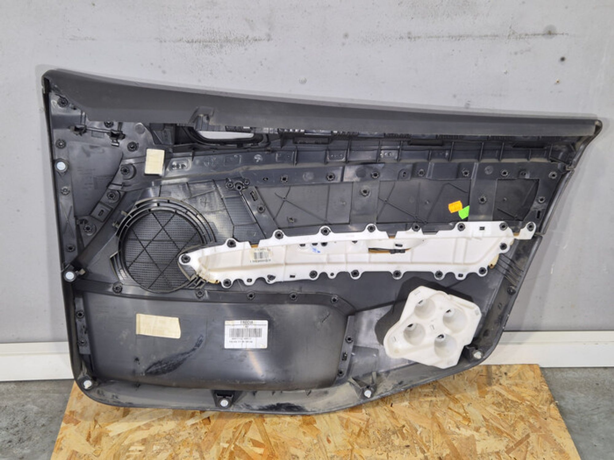 https://ycs.partsauto.market/partsauto-images/thmbs/78ee0fb3787e2dce013ed29fc8a1120c/f6a286598c253605d96dbe72f23ad322/1c9972d42b81a9dc73e4f8c77f49cc58.jpg