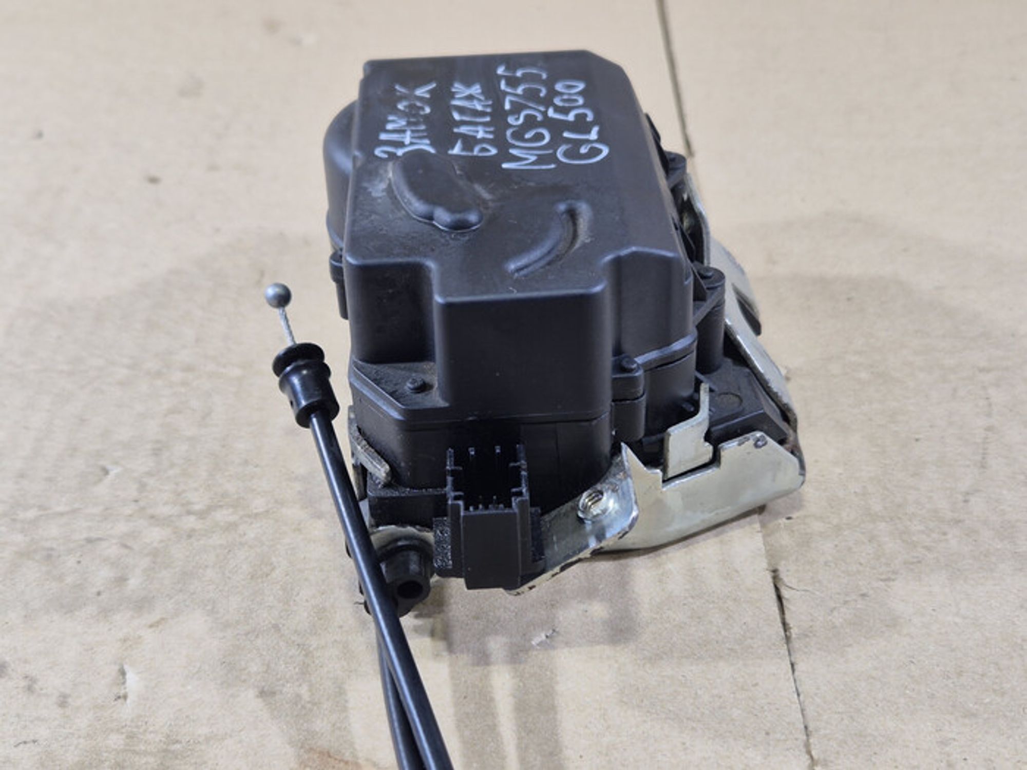 https://ycs.partsauto.market/partsauto-images/thmbs/78ee0fb3787e2dce013ed29fc8a1120c/f6c27fd21c2ad0ea4e4ac37387619c53/f15cfaa66f2f6754c04bdfc9137763af.jpg