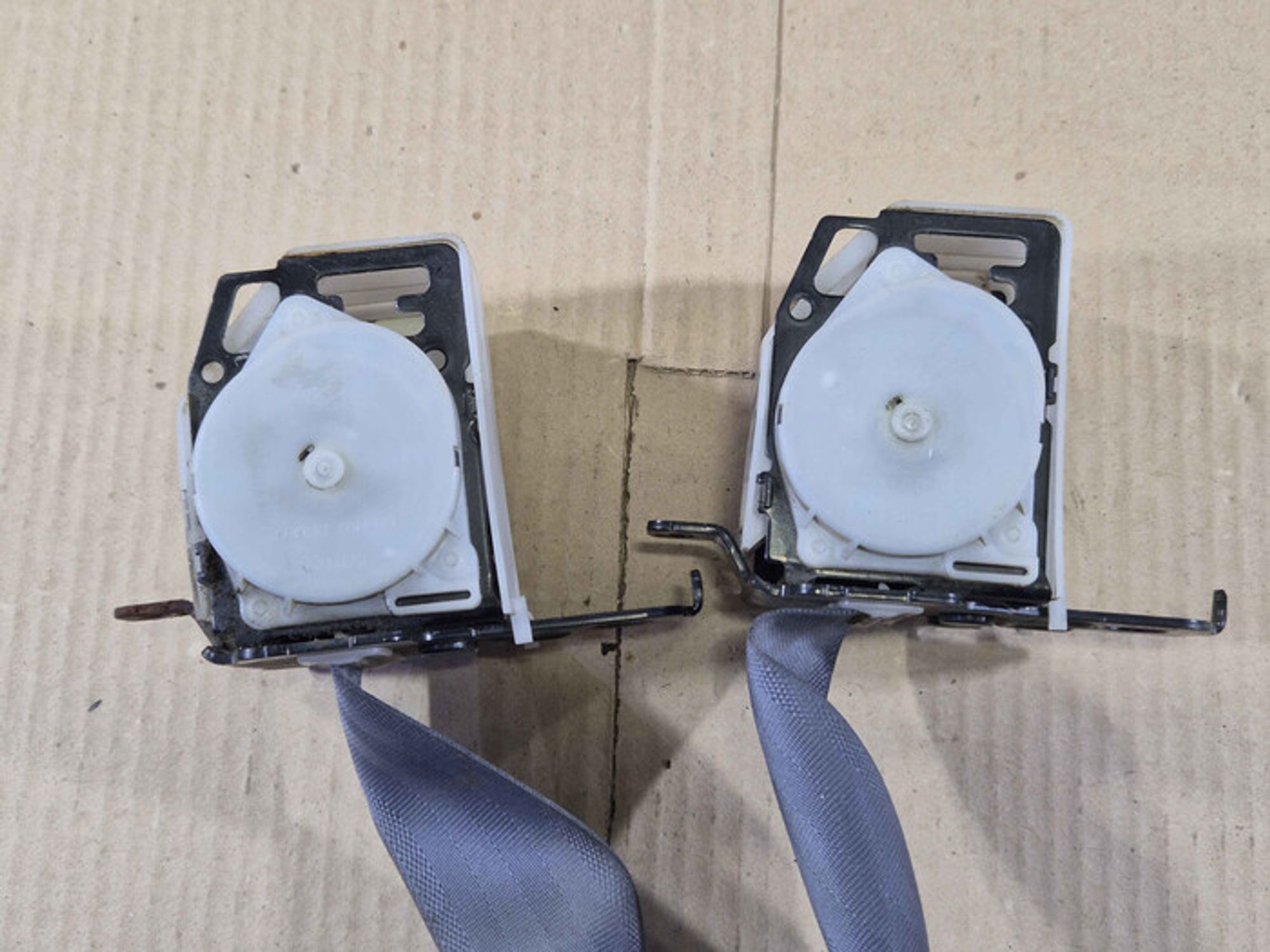 https://ycs.partsauto.market/partsauto-images/thmbs/78ee0fb3787e2dce013ed29fc8a1120c/f7dd7d3137c80a3f1e0e01bcf8e8dc6e/38f4c3df02bcd2a7e90fe769956c6f94.jpg