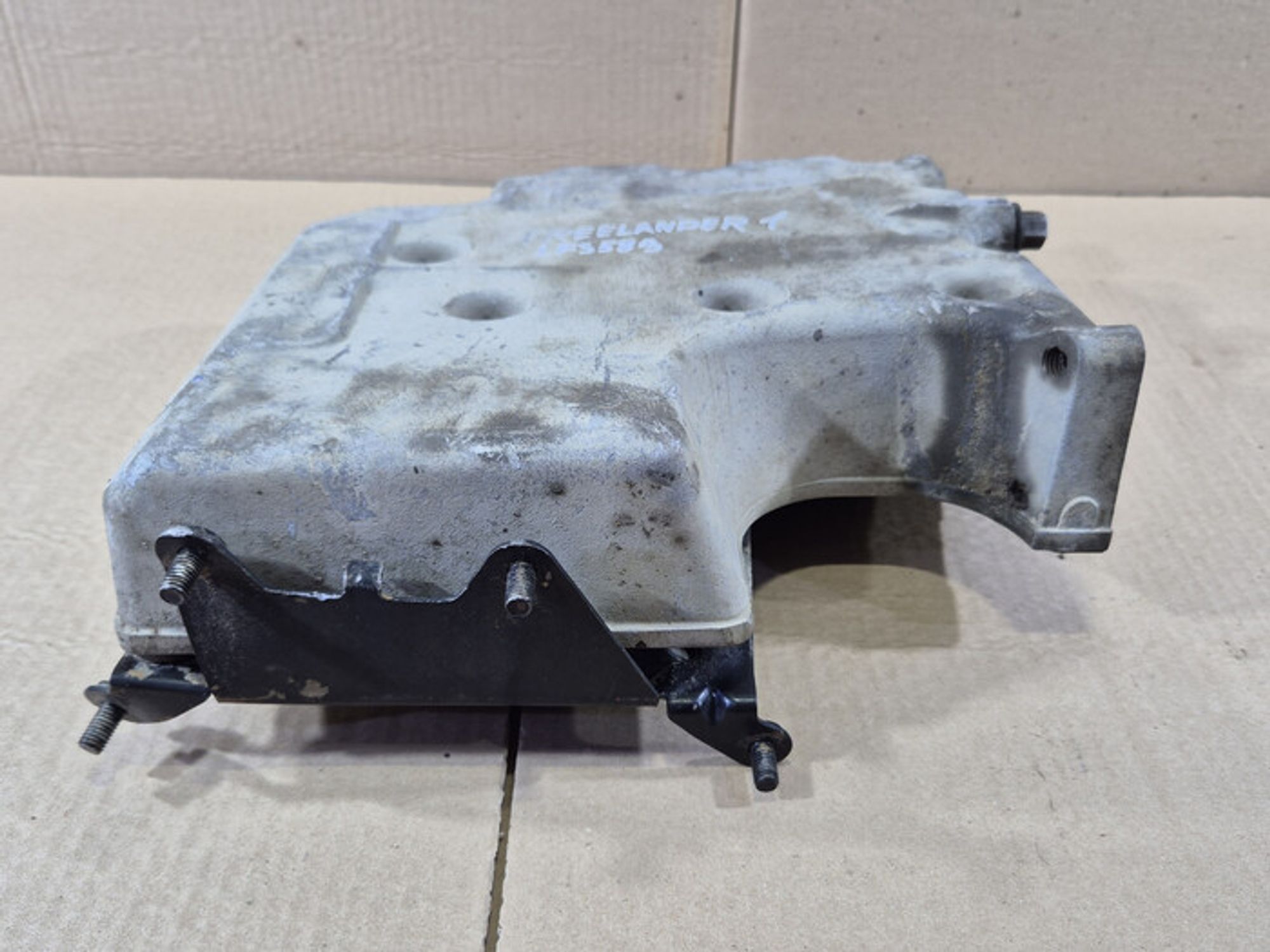 https://ycs.partsauto.market/partsauto-images/thmbs/78ee0fb3787e2dce013ed29fc8a1120c/f83ba61ab3b66b6d2222bf4f21d3ae38/3679b42ea8789c56b49be0f554f33cc3.jpg