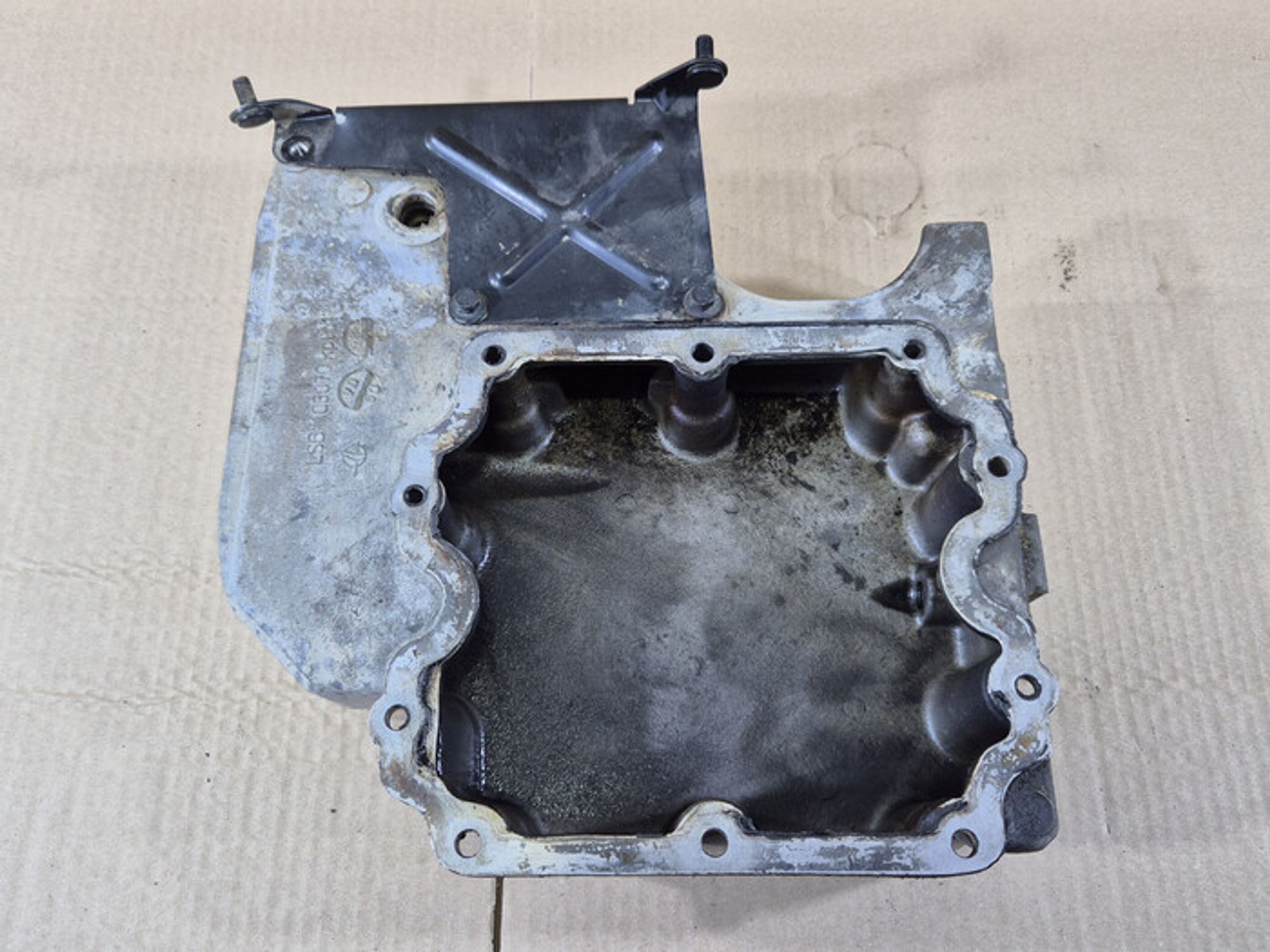 https://ycs.partsauto.market/partsauto-images/thmbs/78ee0fb3787e2dce013ed29fc8a1120c/f83ba61ab3b66b6d2222bf4f21d3ae38/3ca93c0e050ffb8b967717d55fad4fa1.jpg