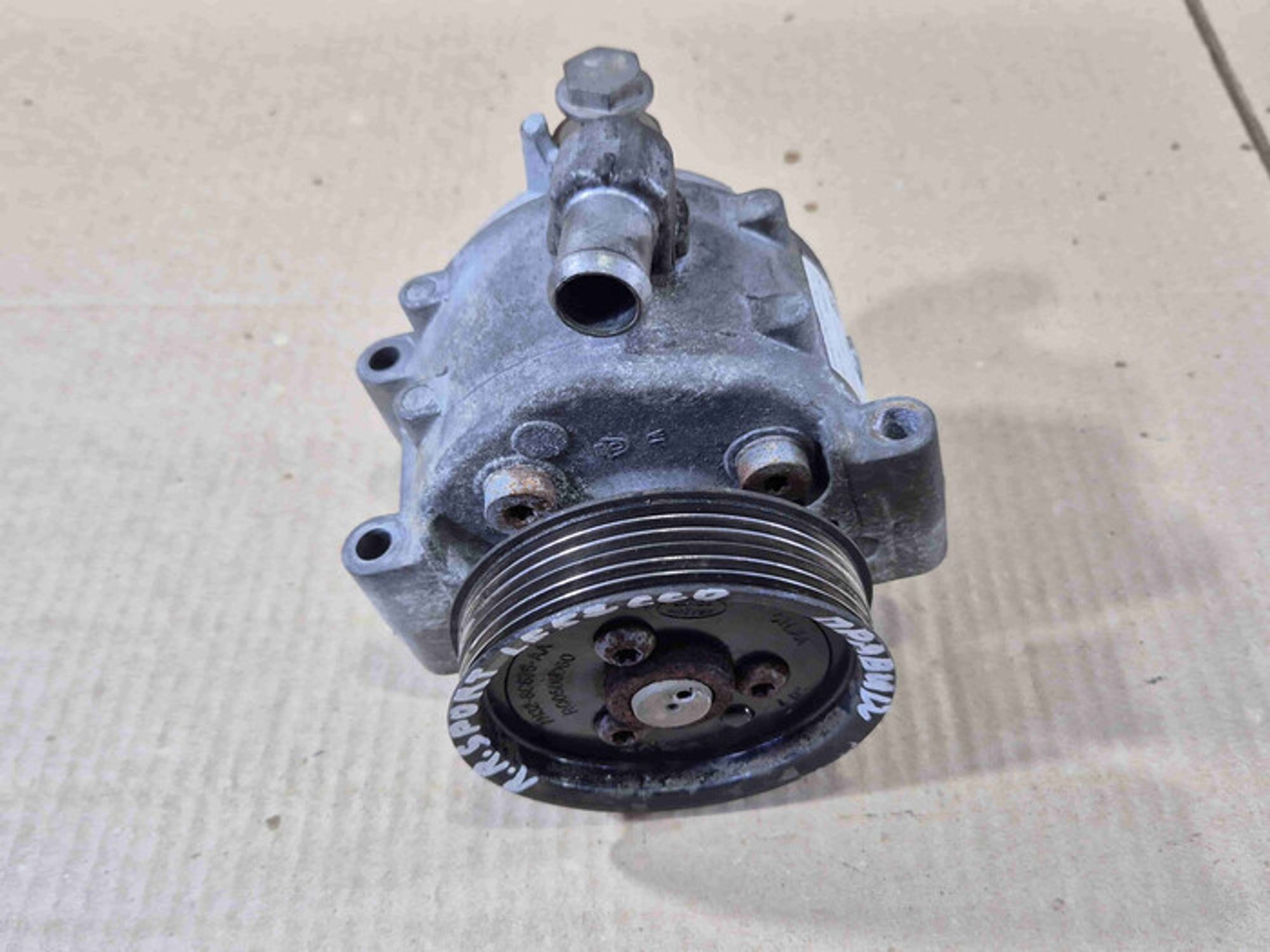 https://ycs.partsauto.market/partsauto-images/thmbs/78ee0fb3787e2dce013ed29fc8a1120c/f842ab59309806120bcec63cf82b9645/01f0dfb02a70b784ea58926bb2f63fe3.jpg