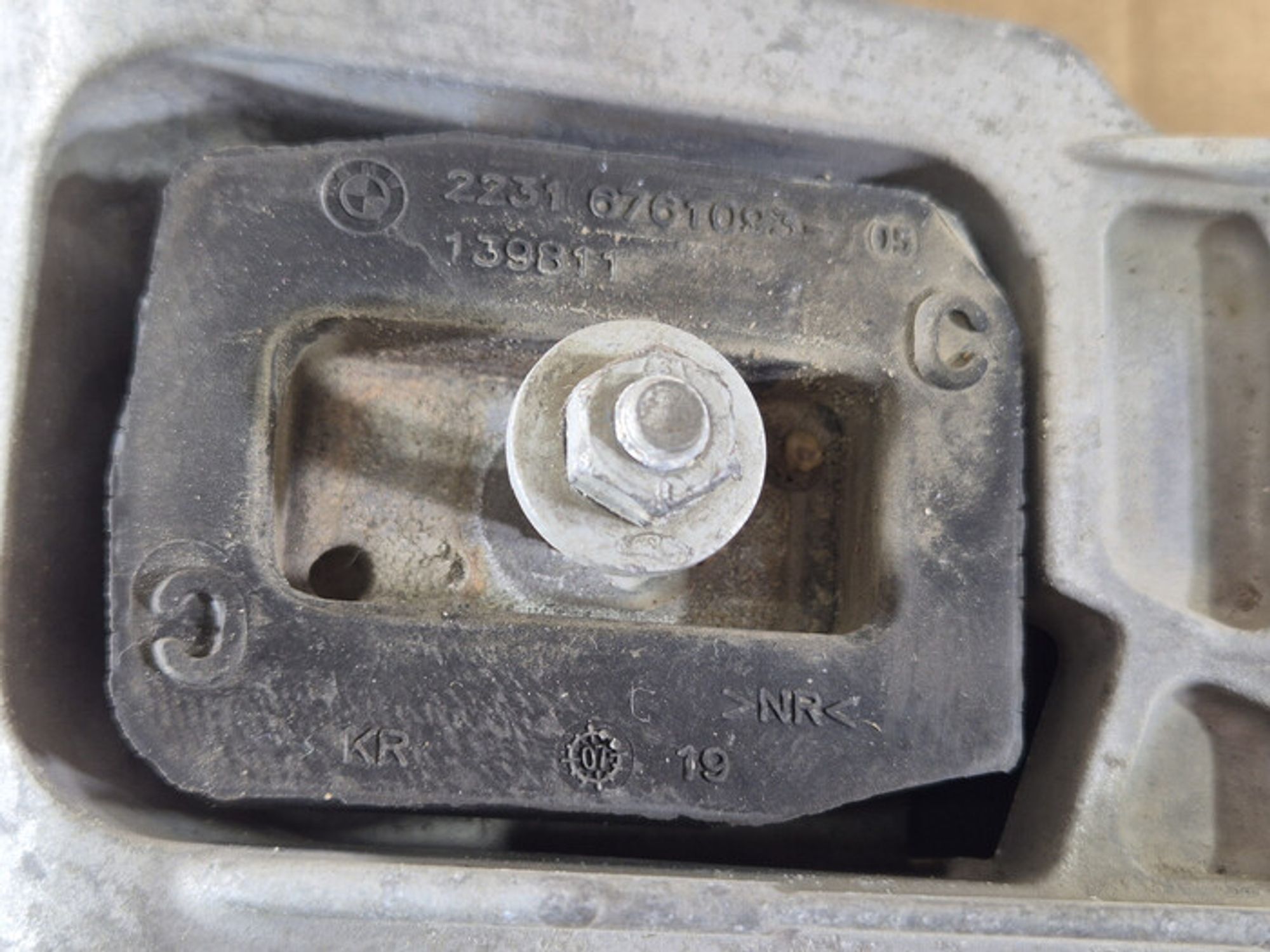 https://ycs.partsauto.market/partsauto-images/thmbs/78ee0fb3787e2dce013ed29fc8a1120c/f8ed37cc8eb65b28b669dcc48091e9dc/1f655b8548005408c06d9be554e9bfe2.jpg