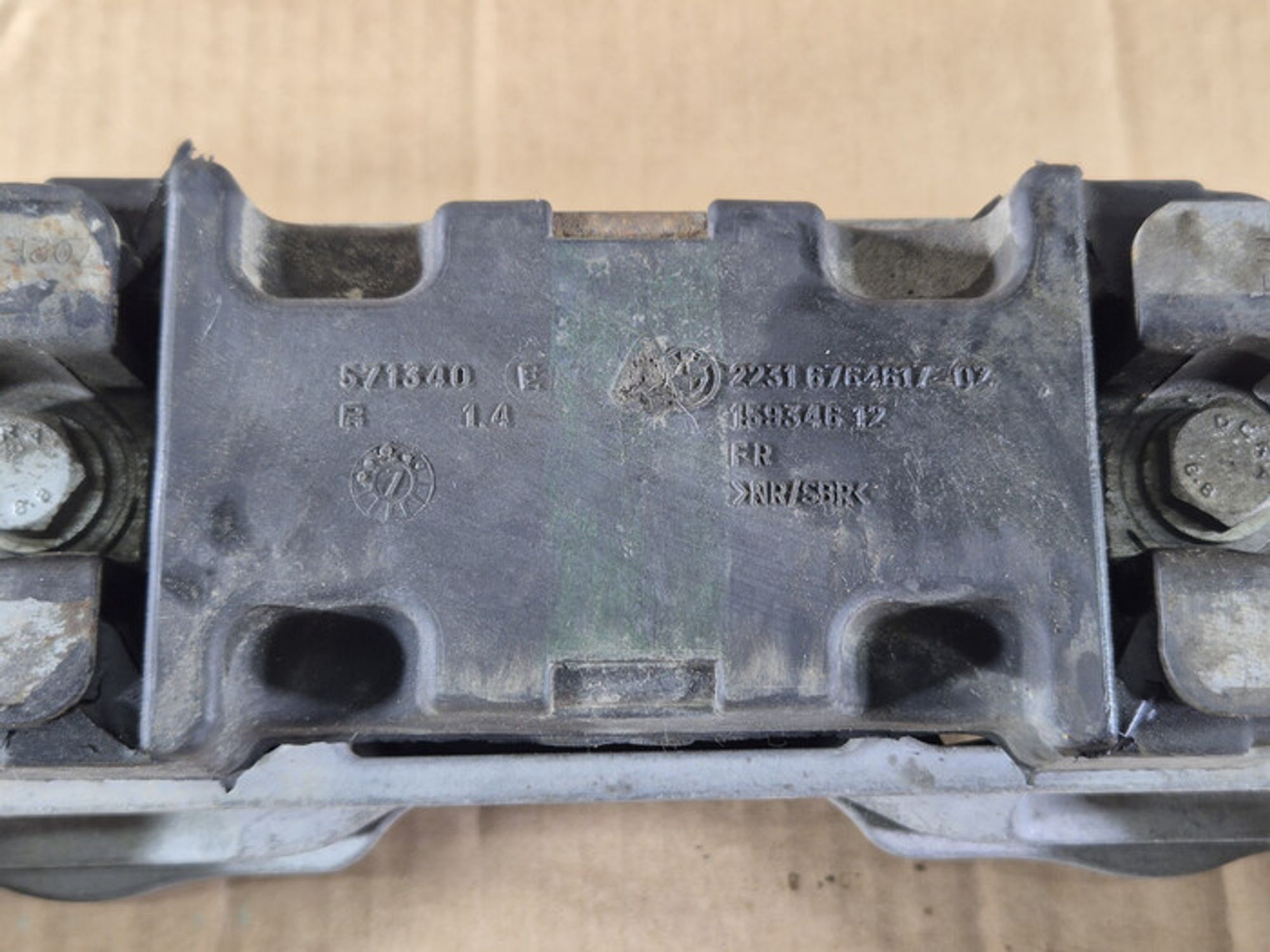 https://ycs.partsauto.market/partsauto-images/thmbs/78ee0fb3787e2dce013ed29fc8a1120c/f8ed37cc8eb65b28b669dcc48091e9dc/c43ade9c65db1f4762e59f686e84f4cd.jpg