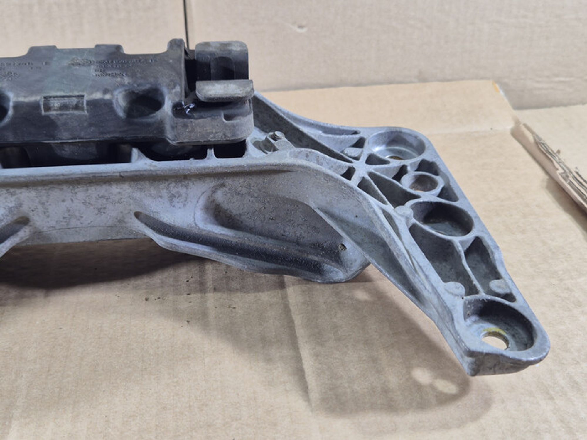https://ycs.partsauto.market/partsauto-images/thmbs/78ee0fb3787e2dce013ed29fc8a1120c/f8ed37cc8eb65b28b669dcc48091e9dc/e53bc99ba277fcce810ec3cb2aba8df6.jpg