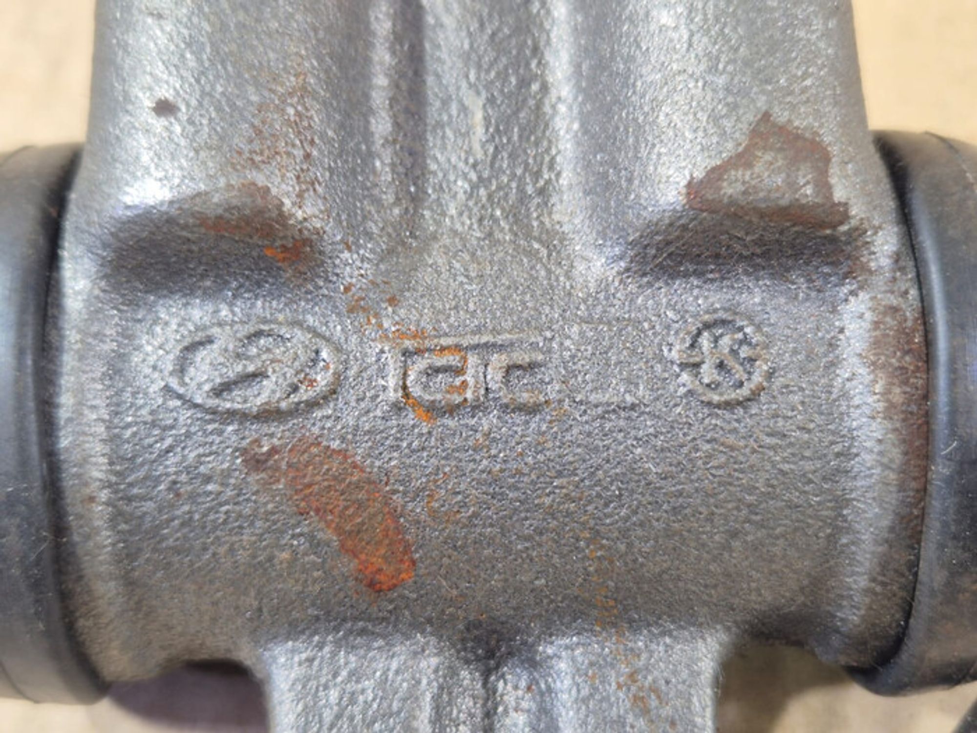 https://ycs.partsauto.market/partsauto-images/thmbs/78ee0fb3787e2dce013ed29fc8a1120c/f98f294583451fcde7d2afea95992cef/fb1bafac957b601364d98ad9f86ce7d9.jpg