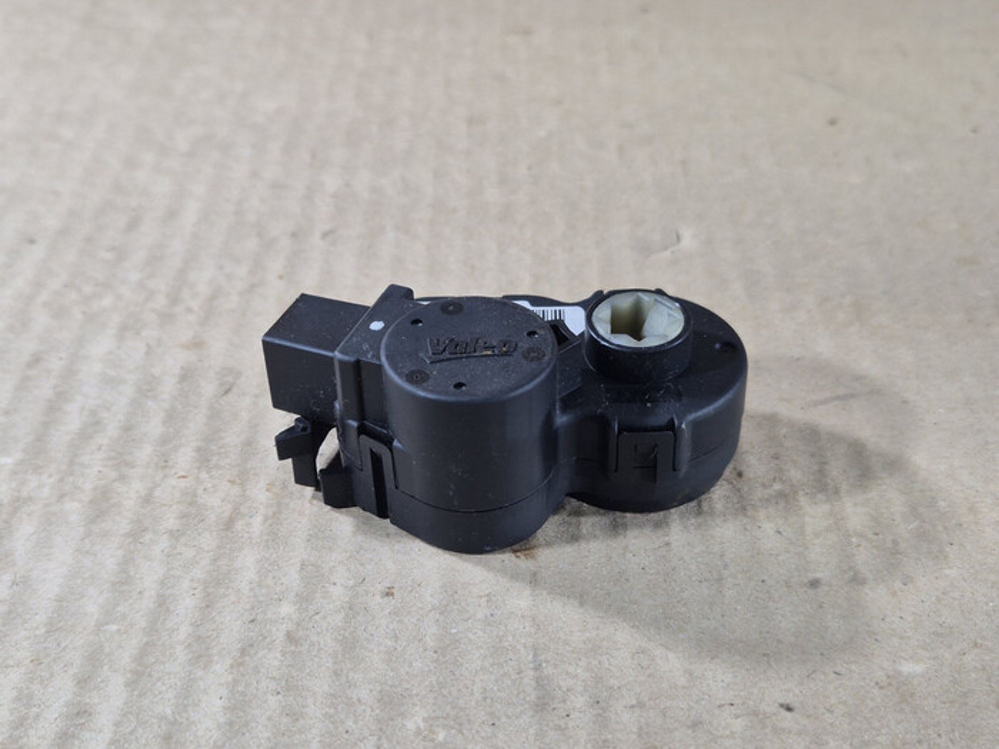 https://ycs.partsauto.market/partsauto-images/thmbs/78ee0fb3787e2dce013ed29fc8a1120c/fbbae4fd7466e0952903a9d08636535e/813776879dcc23a37b28e2d4e79d4ba5.jpg