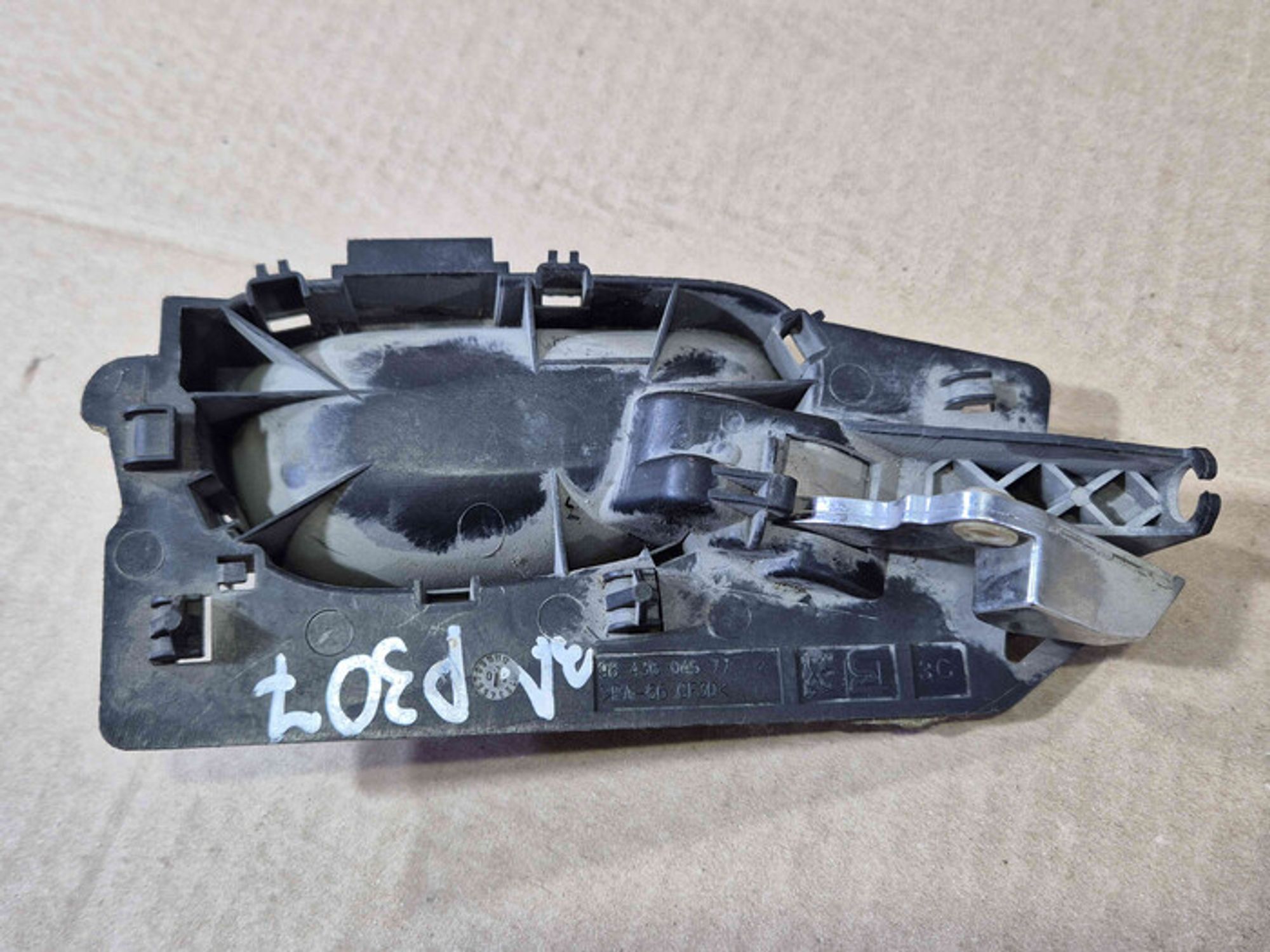 https://ycs.partsauto.market/partsauto-images/thmbs/78ee0fb3787e2dce013ed29fc8a1120c/fc0bcca3bd670209b6966879bce212bc/8cf7d1ee8a190e9db9d13a4db7c5e74a.jpg
