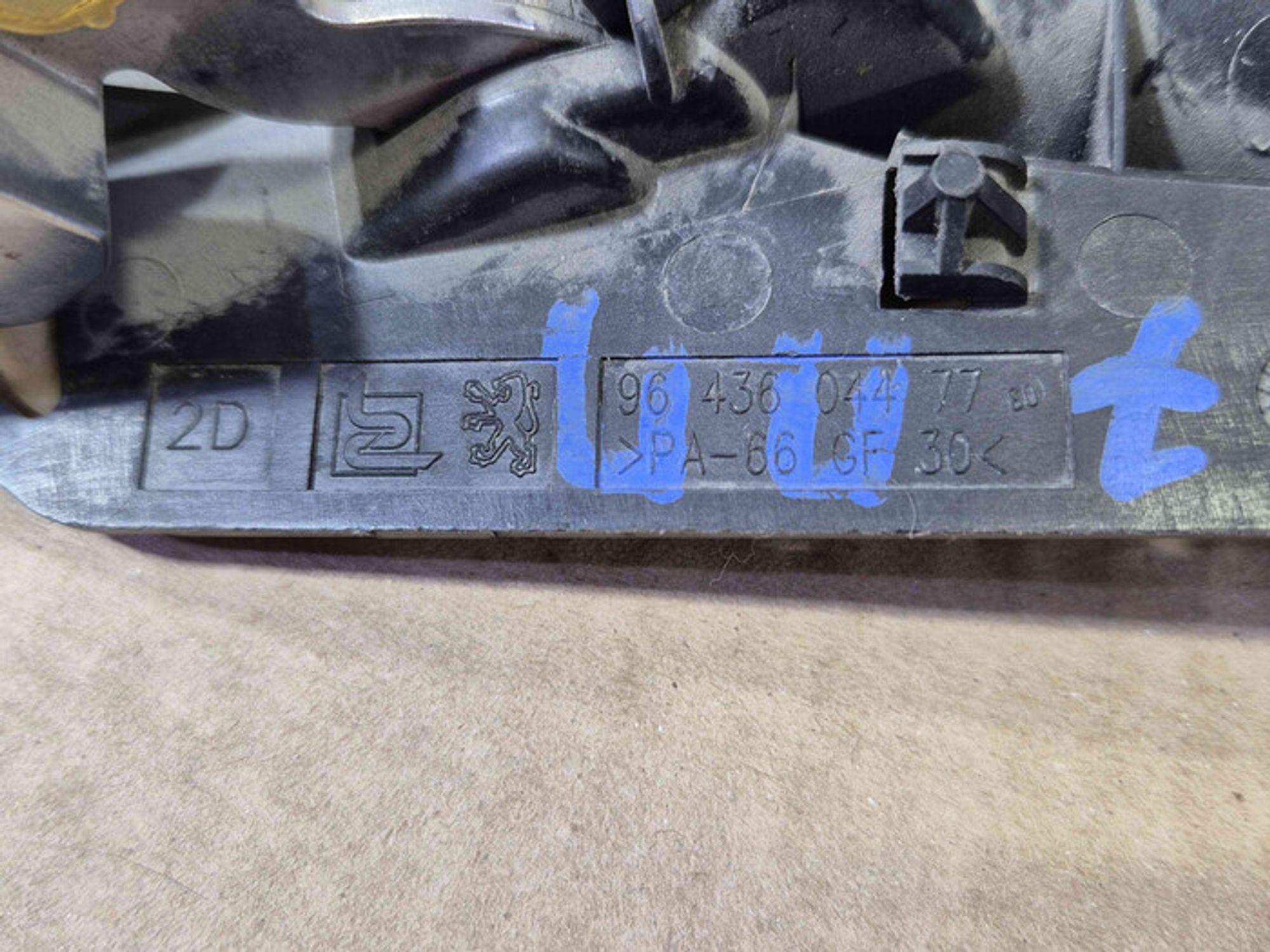 https://ycs.partsauto.market/partsauto-images/thmbs/78ee0fb3787e2dce013ed29fc8a1120c/fc0bcca3bd670209b6966879bce212bc/ad51a48a93d154befc0225e6653f4cb3.jpg