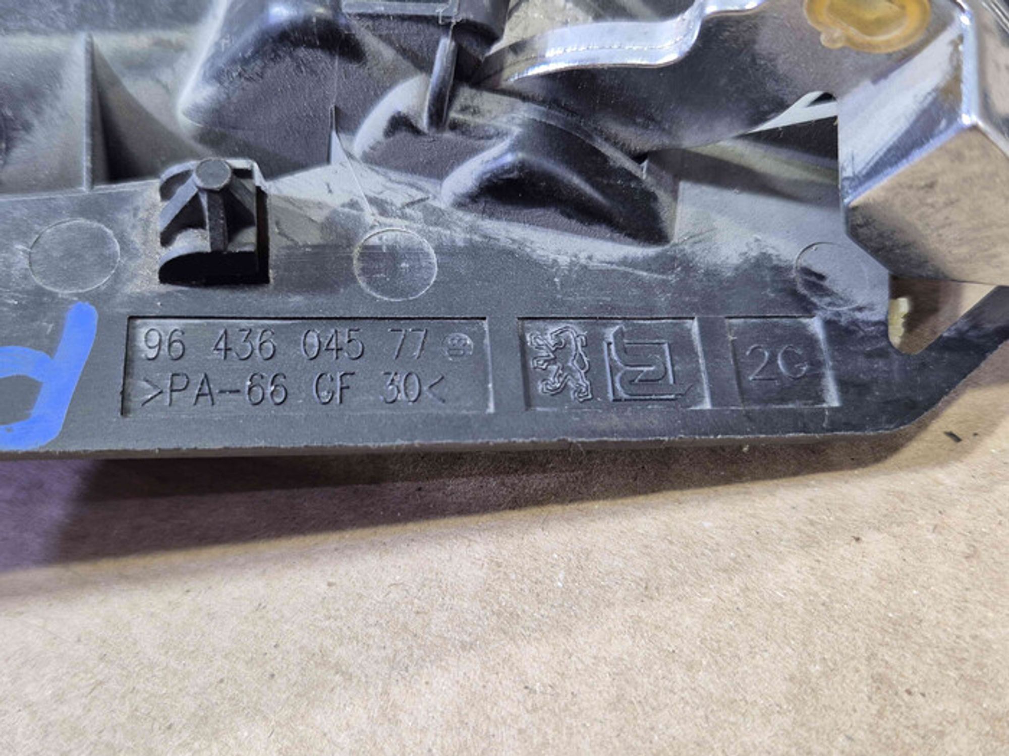 https://ycs.partsauto.market/partsauto-images/thmbs/78ee0fb3787e2dce013ed29fc8a1120c/fc0bcca3bd670209b6966879bce212bc/cace7bec6d54c6f1b1e844d35edacd35.jpg